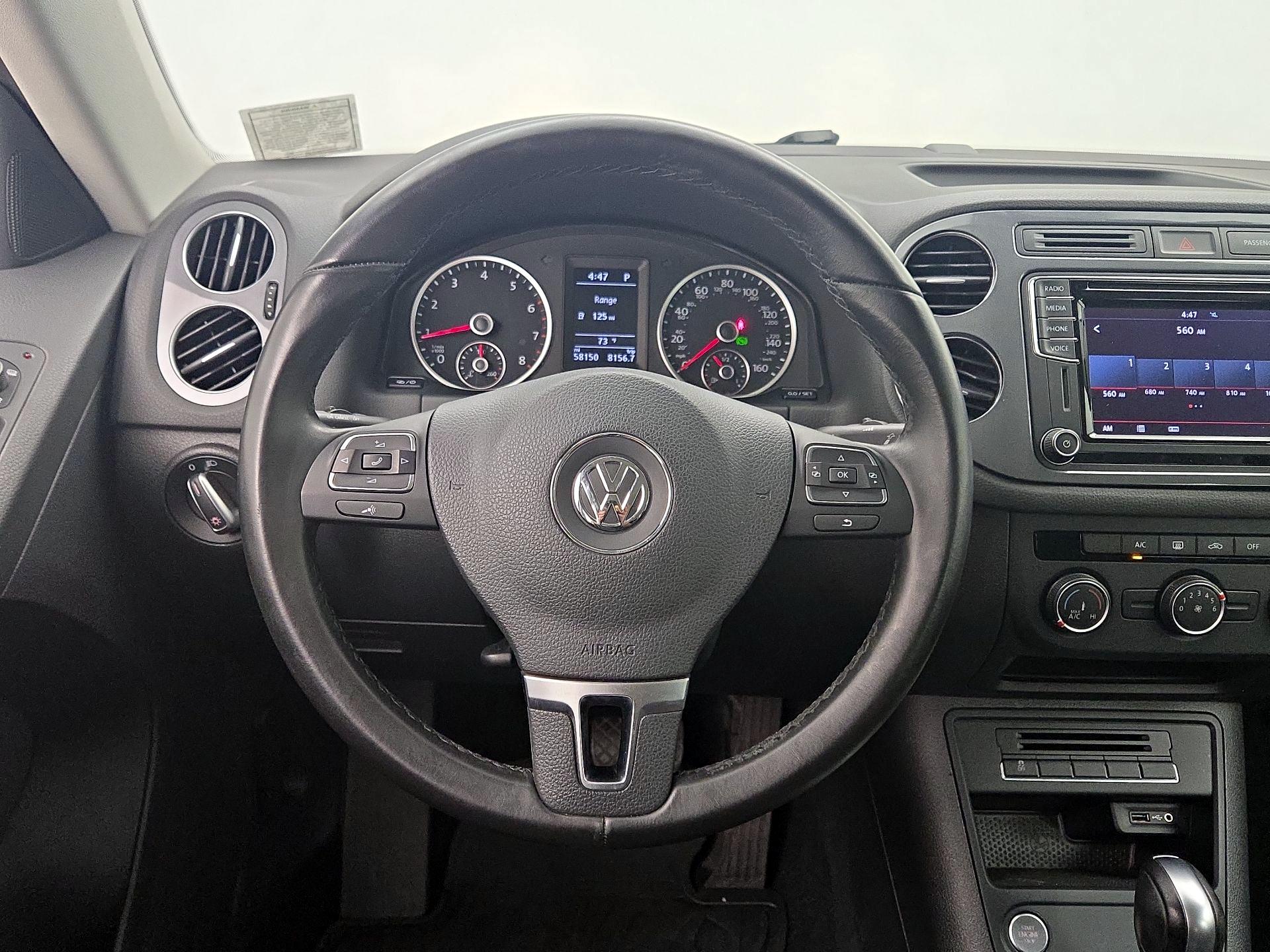 Thumbnail: 2017 Volkswagen Tiguan - 10