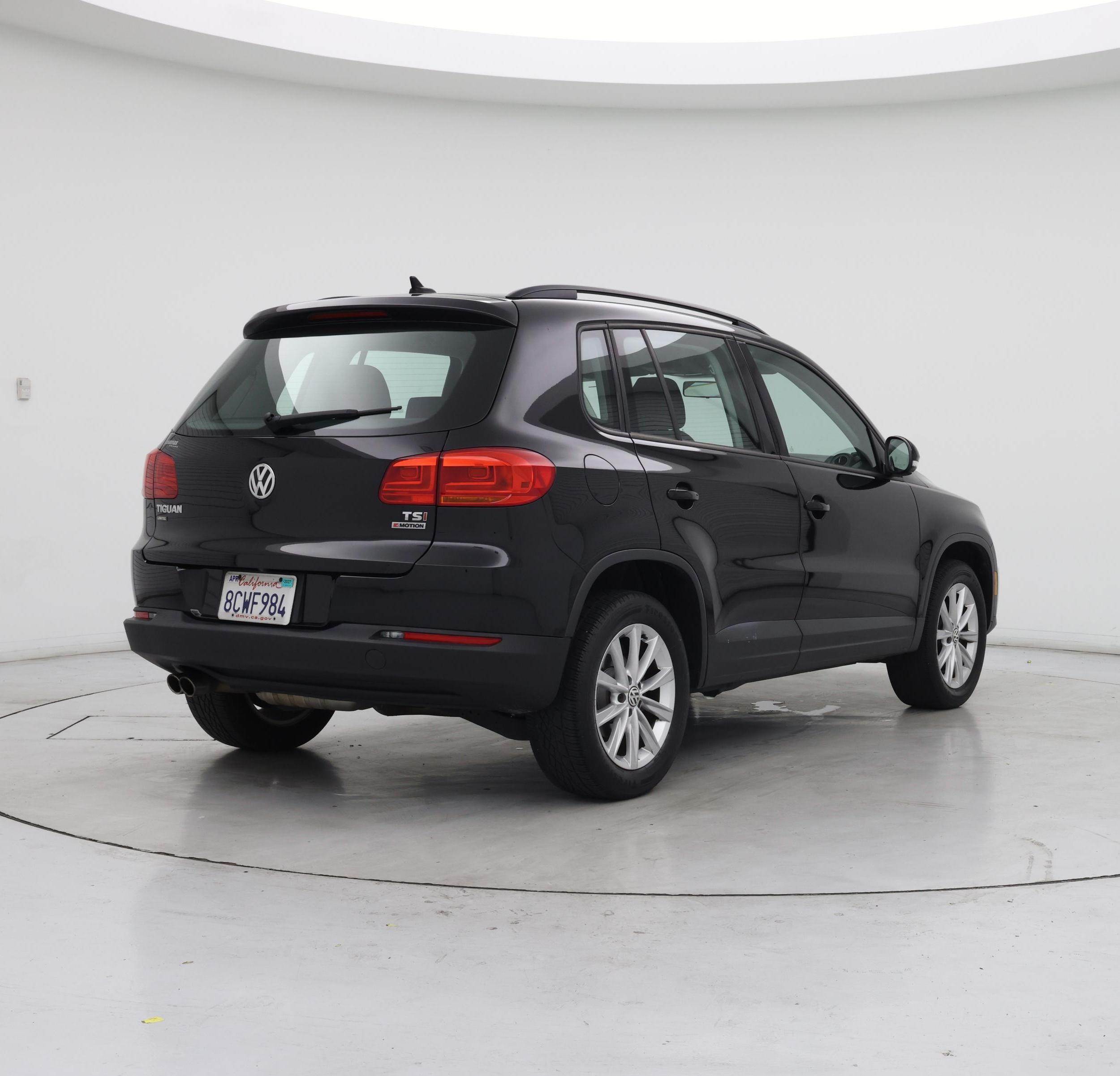 Thumbnail: 2017 Volkswagen Tiguan - 8