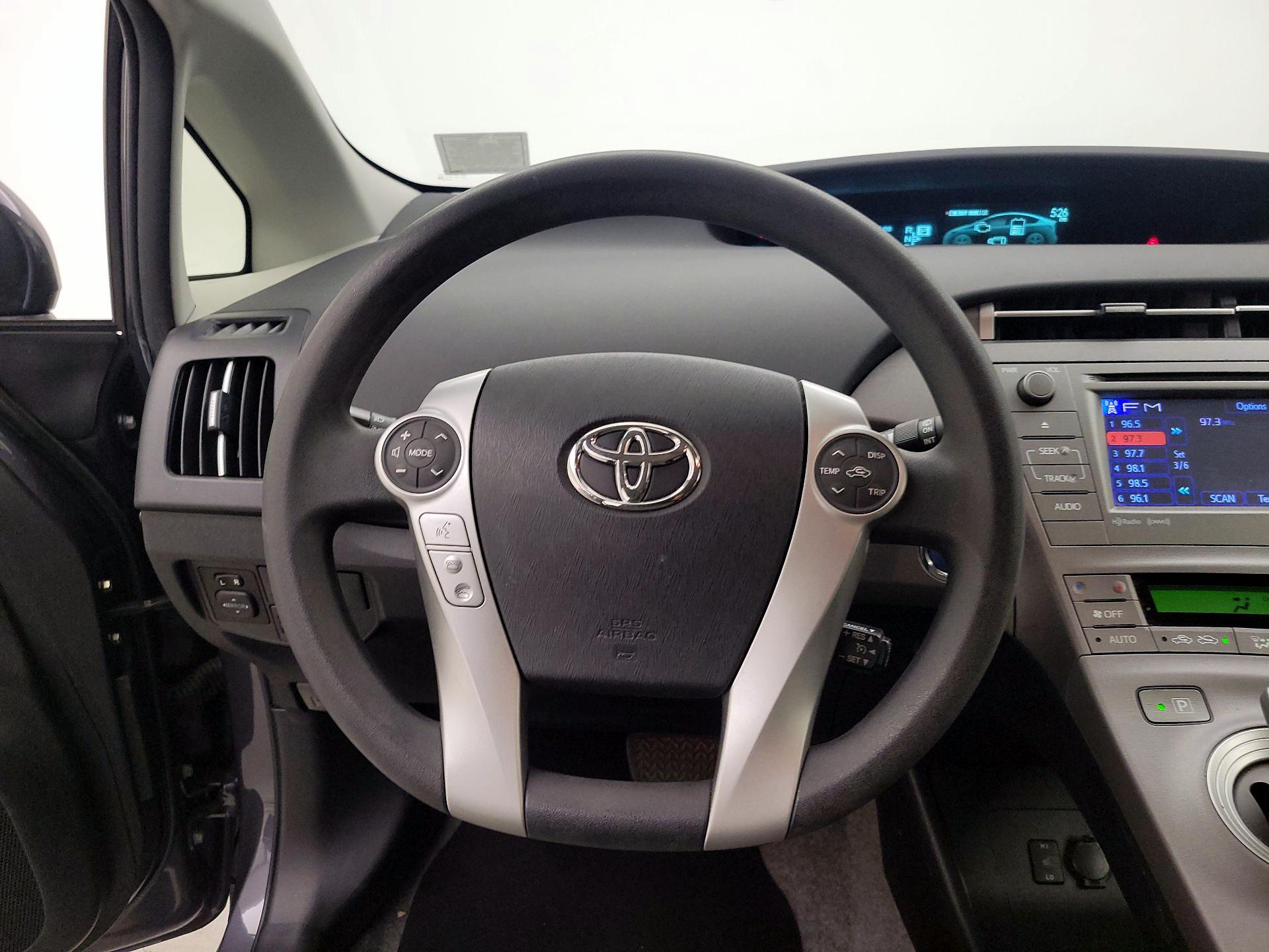 Thumbnail: 2015 Toyota Prius - 10