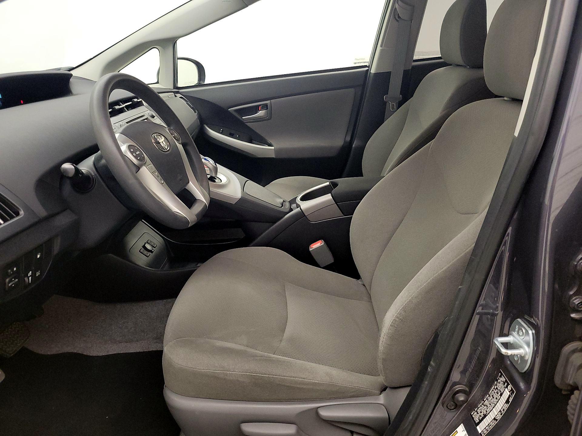Thumbnail: 2015 Toyota Prius - 11