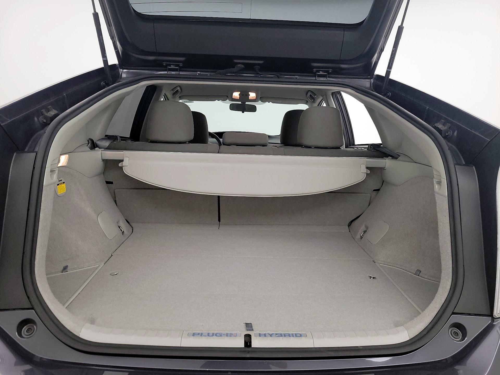 Thumbnail: 2015 Toyota Prius - 20