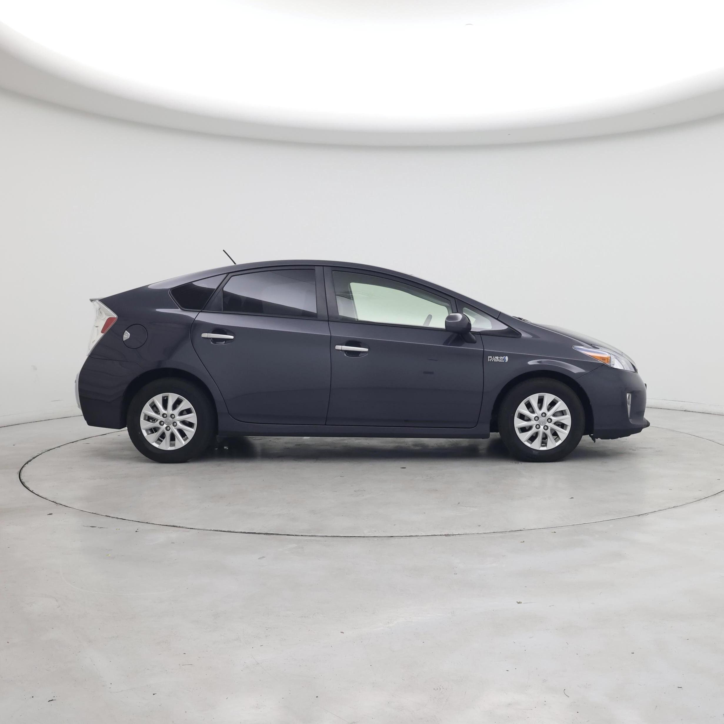 Thumbnail: 2015 Toyota Prius - 7