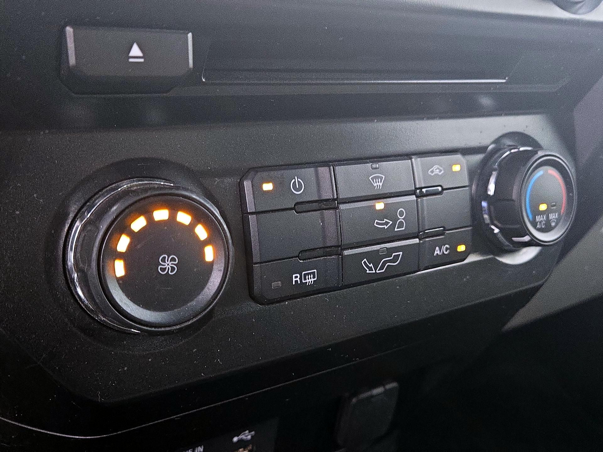 Thumbnail: 2015 Ford F-150 - 16