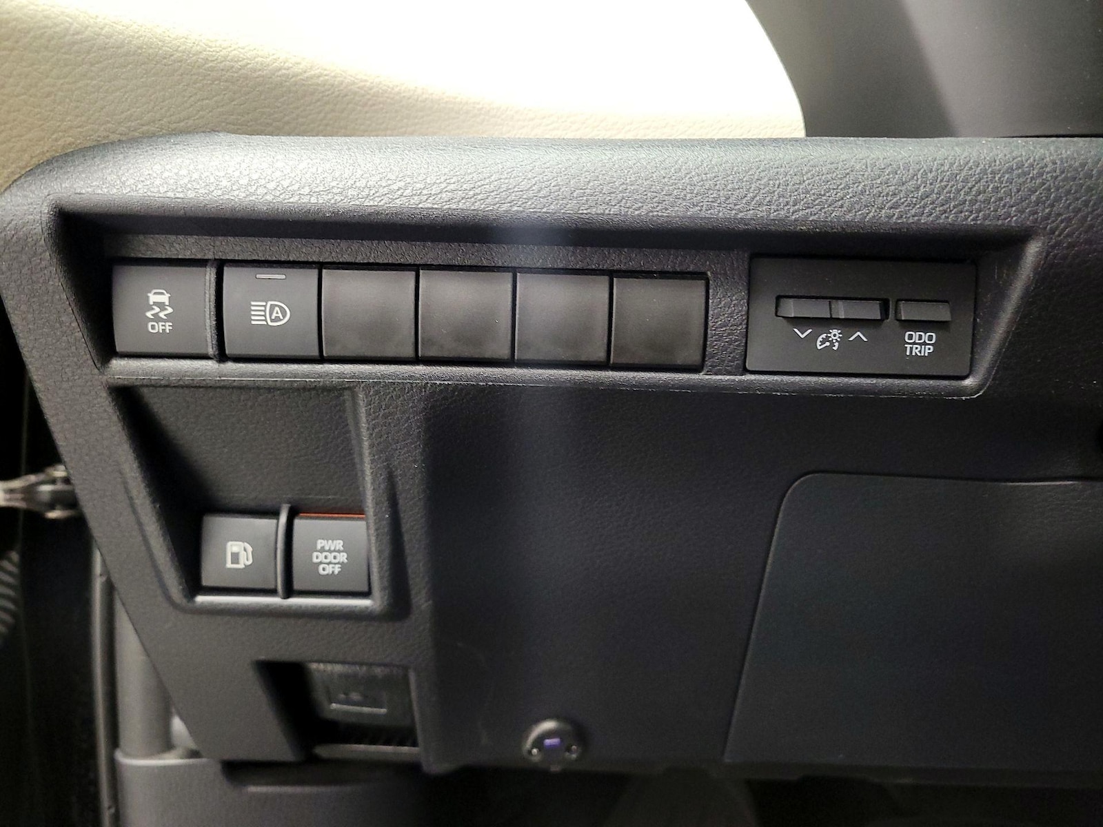2021 Toyota Sienna XLE - Photo 12