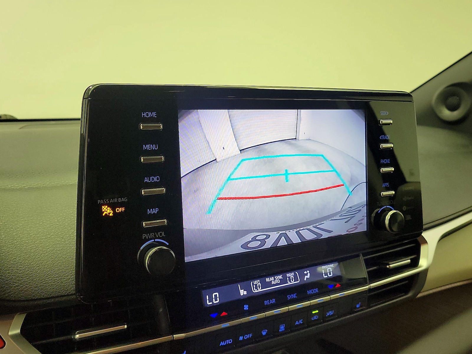 2021 Toyota Sienna XLE - Photo 14