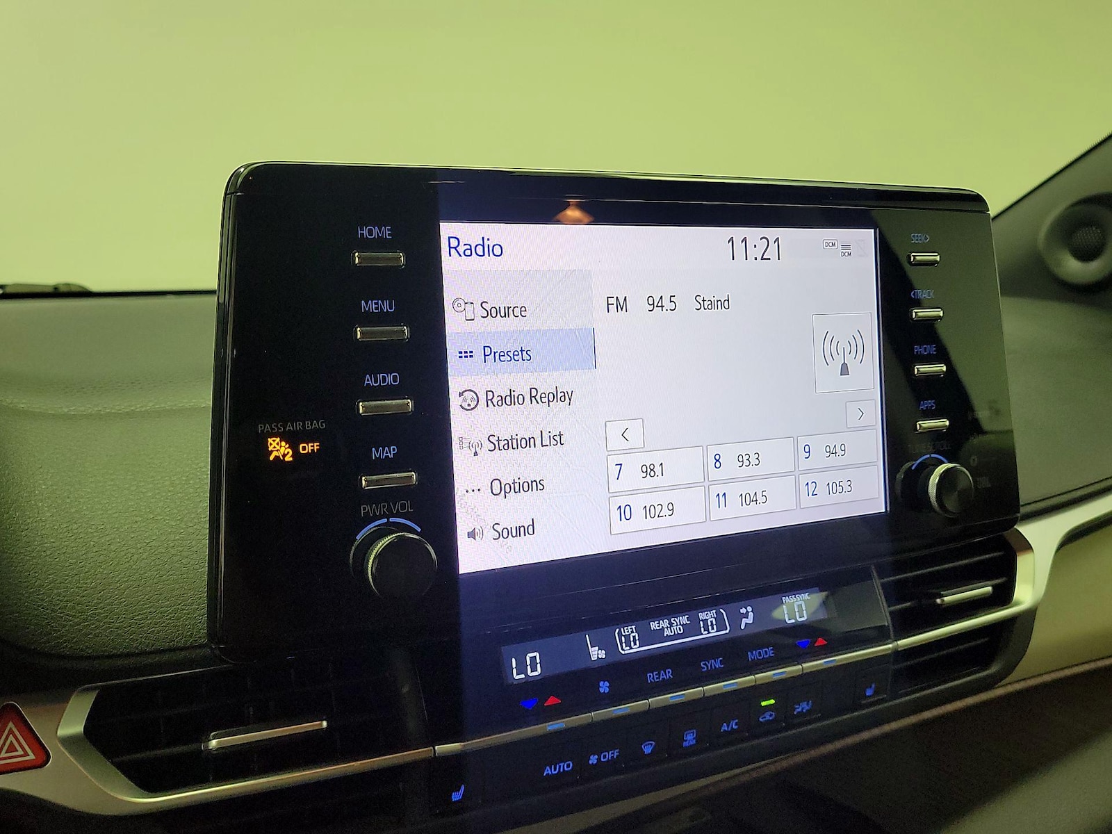 2021 Toyota Sienna XLE - Photo 15