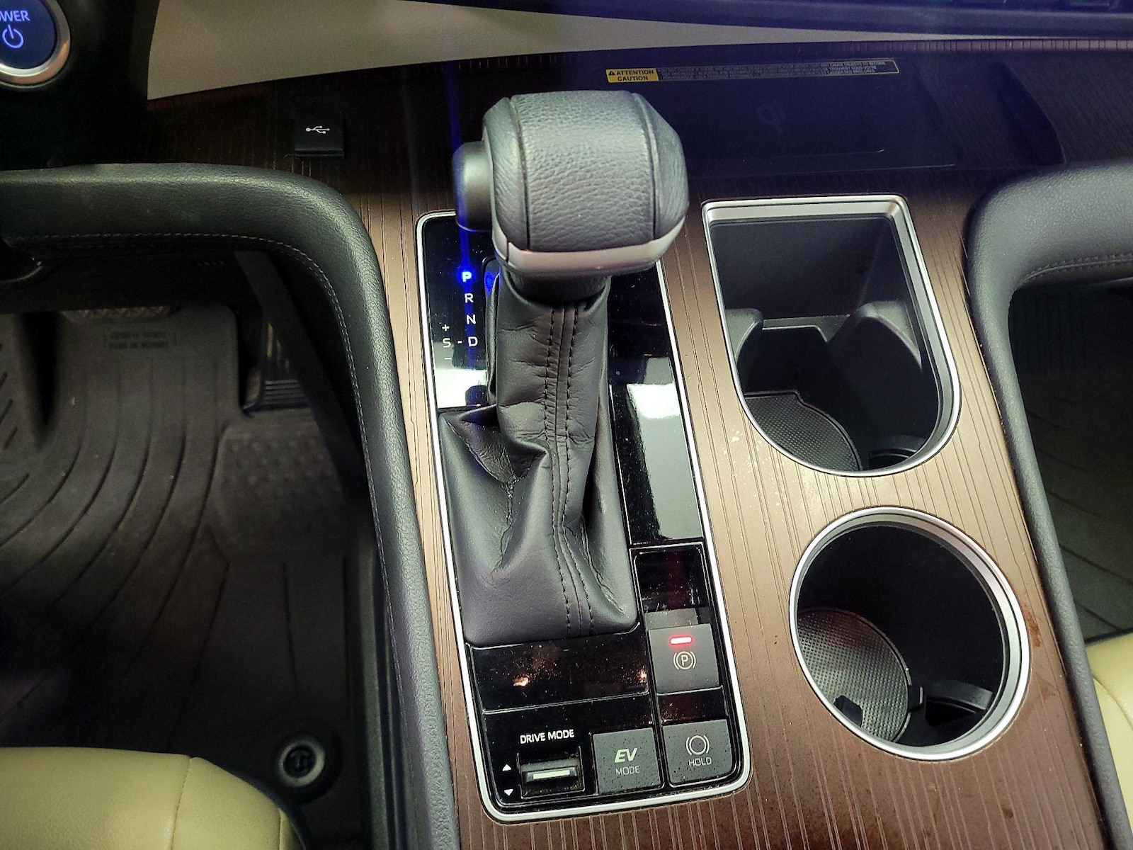 2021 Toyota Sienna XLE - Photo 17