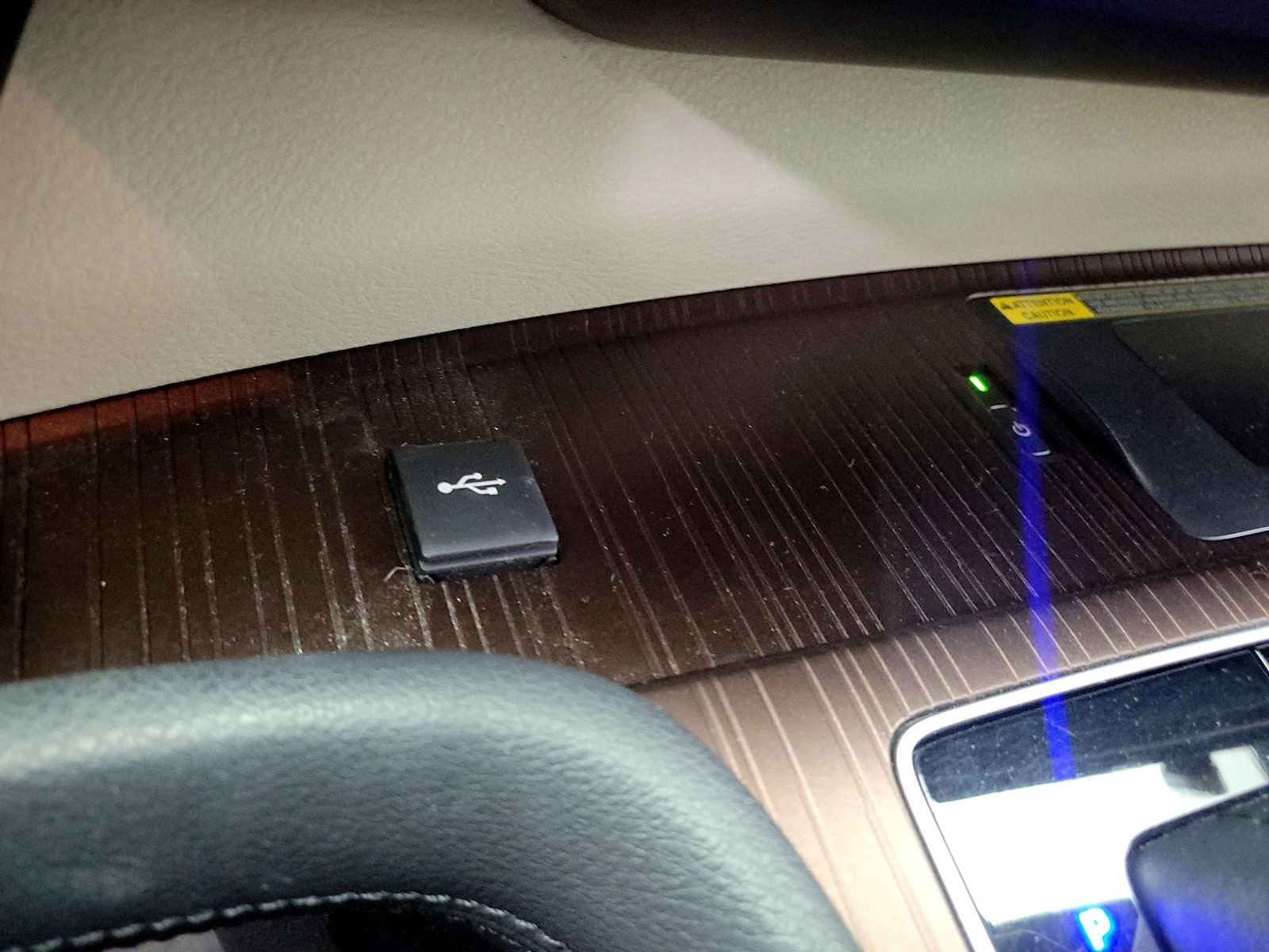 2021 Toyota Sienna XLE - Photo 18