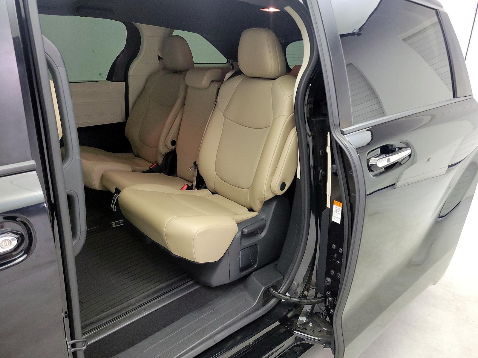 2021 Toyota Sienna XLE - Photo 20