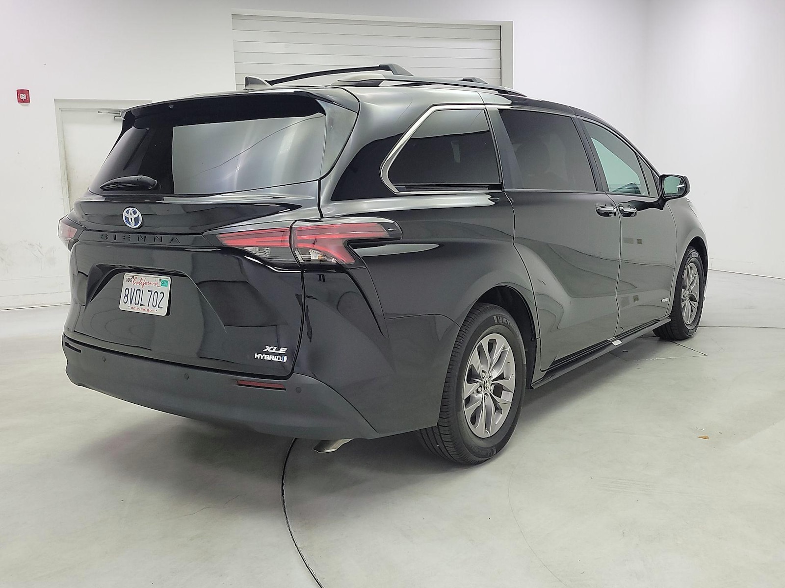 2021 Toyota Sienna XLE - Photo 5
