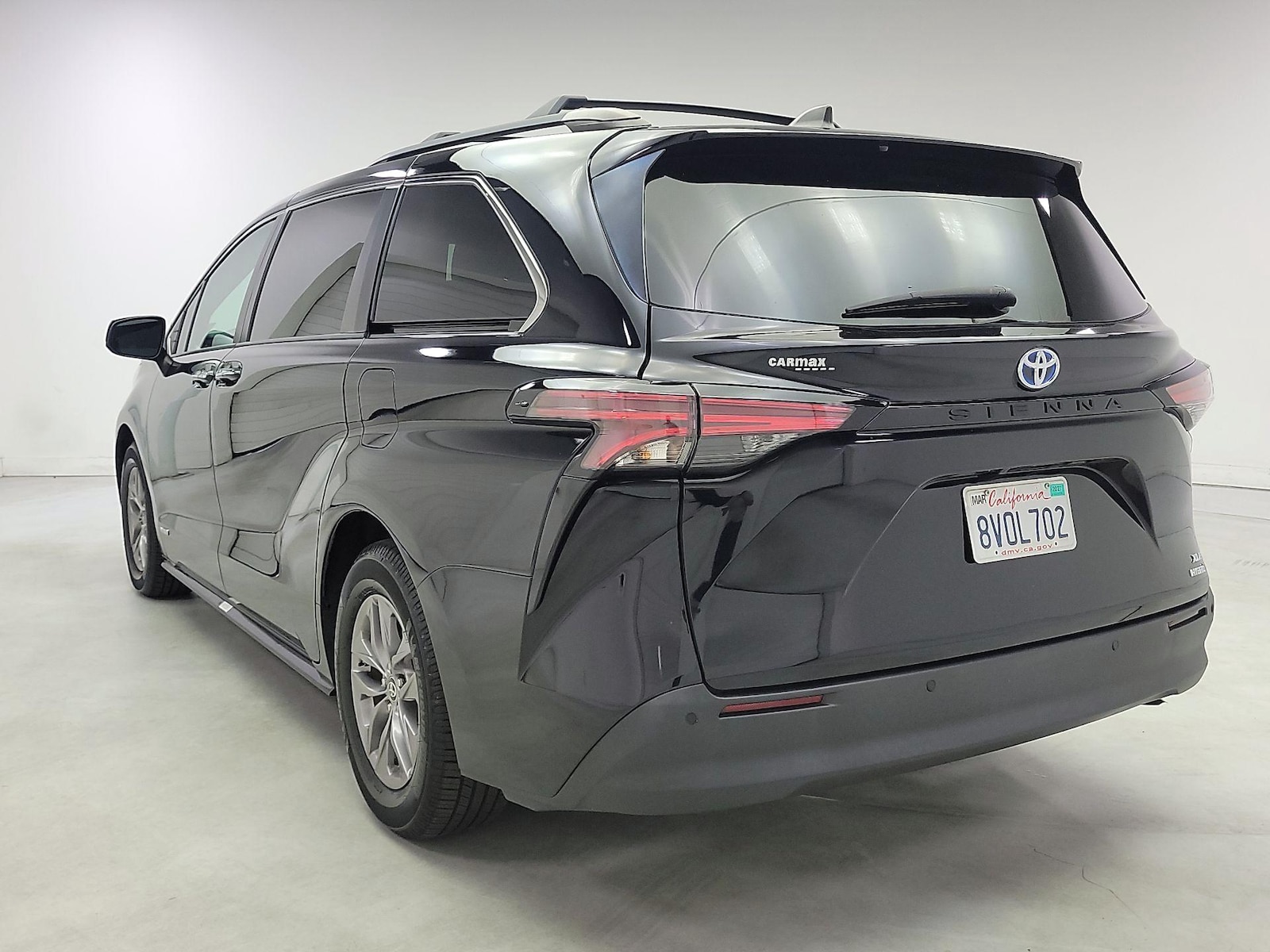 2021 Toyota Sienna XLE - Photo 7