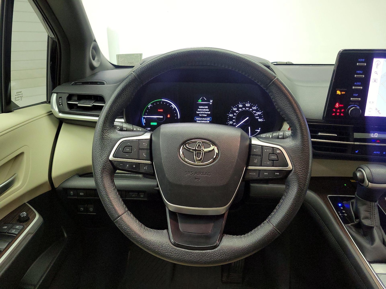 2021 Toyota Sienna XLE - Photo 9