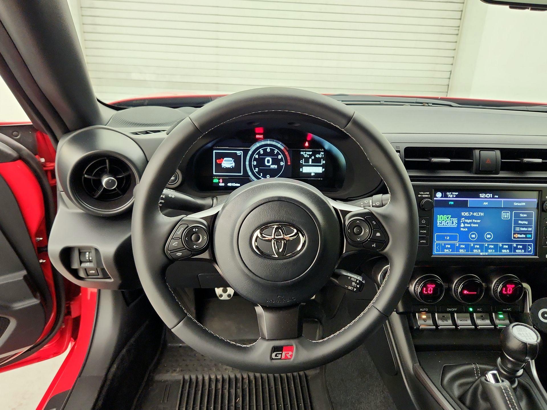 Thumbnail: 2025 Toyota GR86 - 10