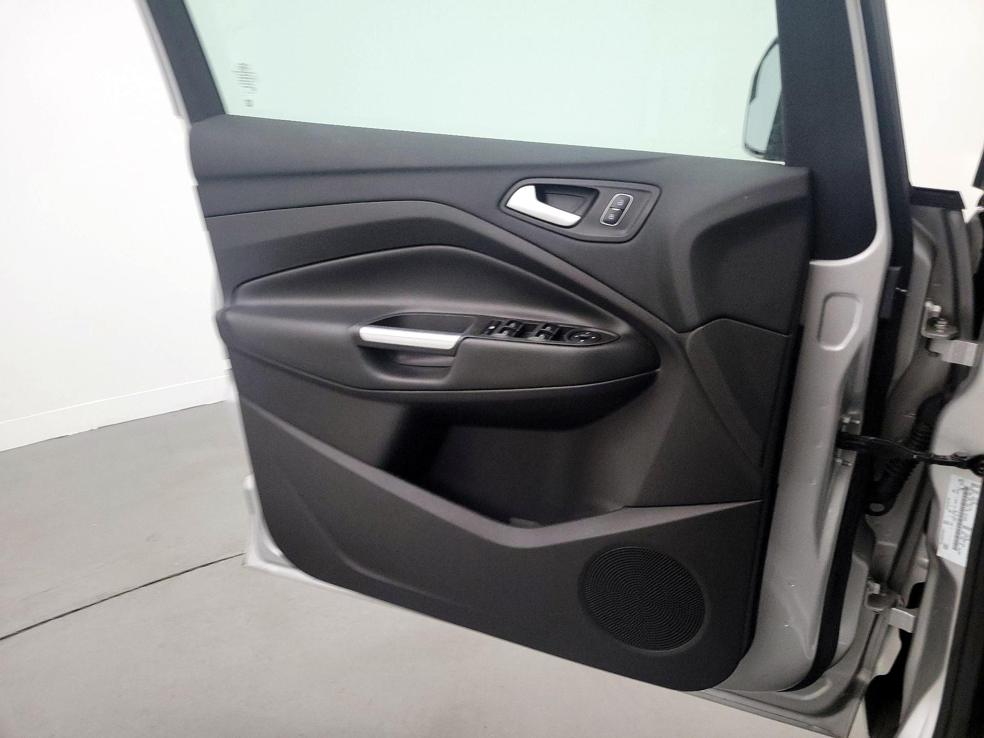 Thumbnail: 2017 Ford C-Max - 12