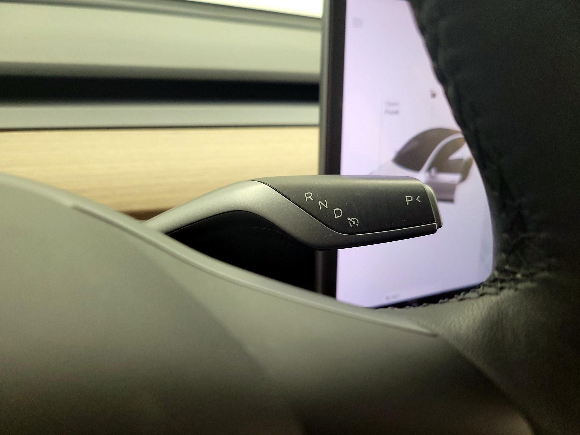 Thumbnail: 2022 Tesla Model Y - 17