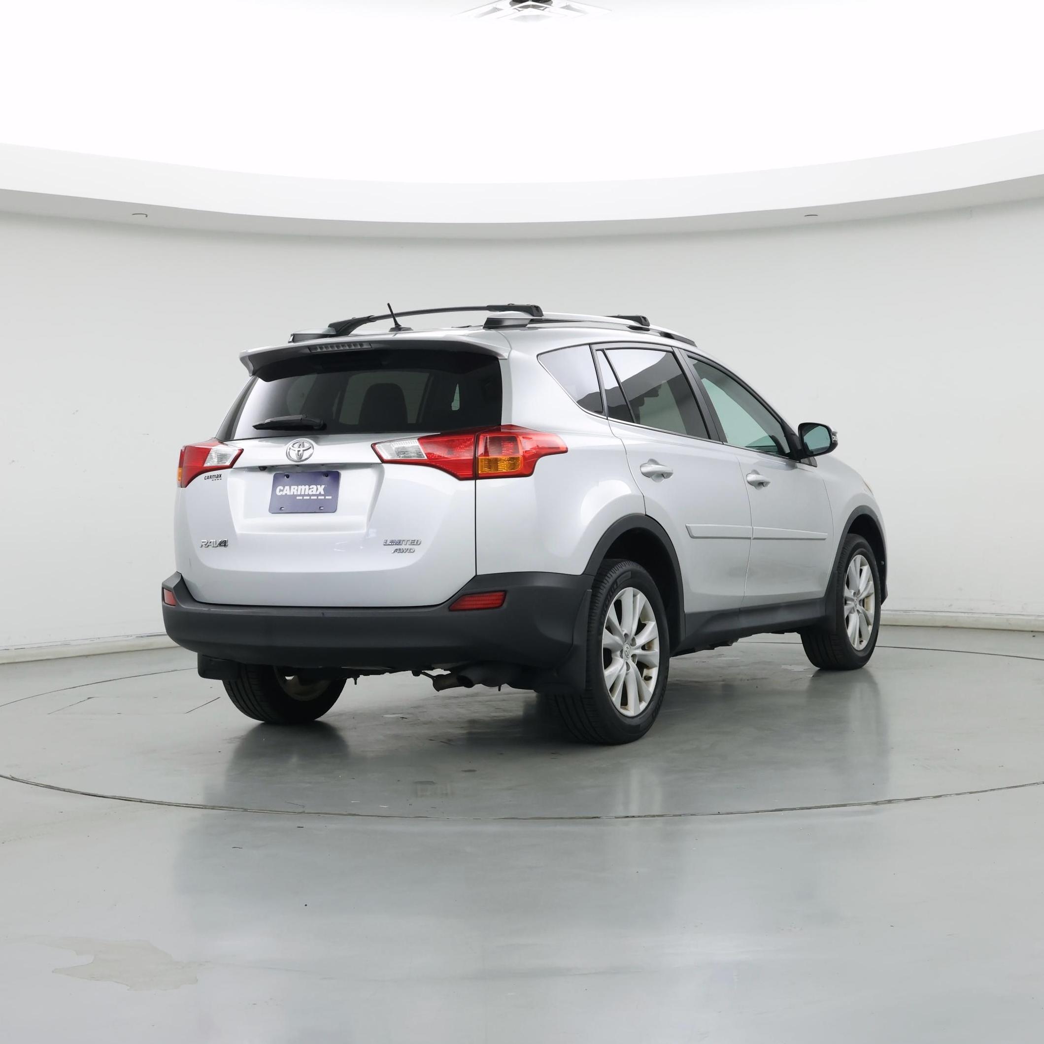 Thumbnail: 2015 Toyota RAV4 - 8