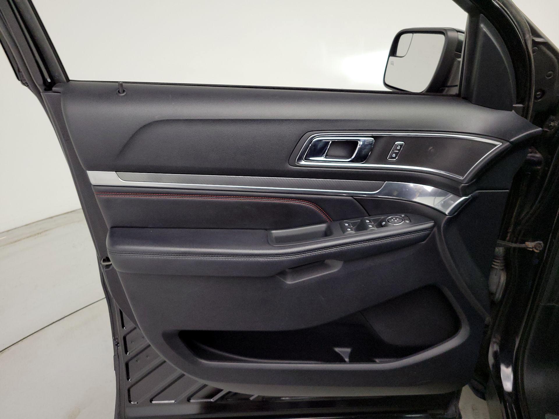 Thumbnail: 2018 Ford Explorer - 12