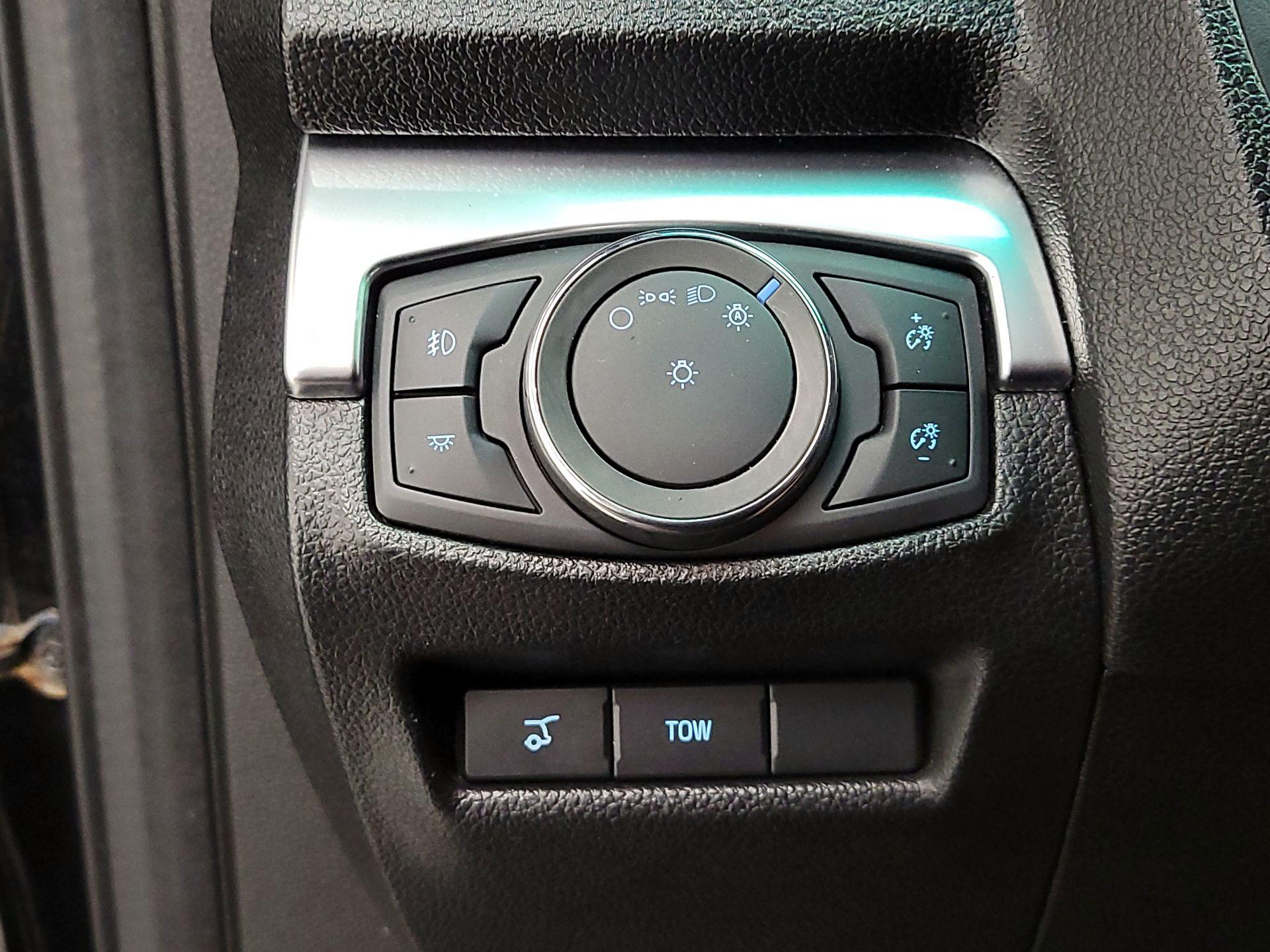 Thumbnail: 2018 Ford Explorer - 13