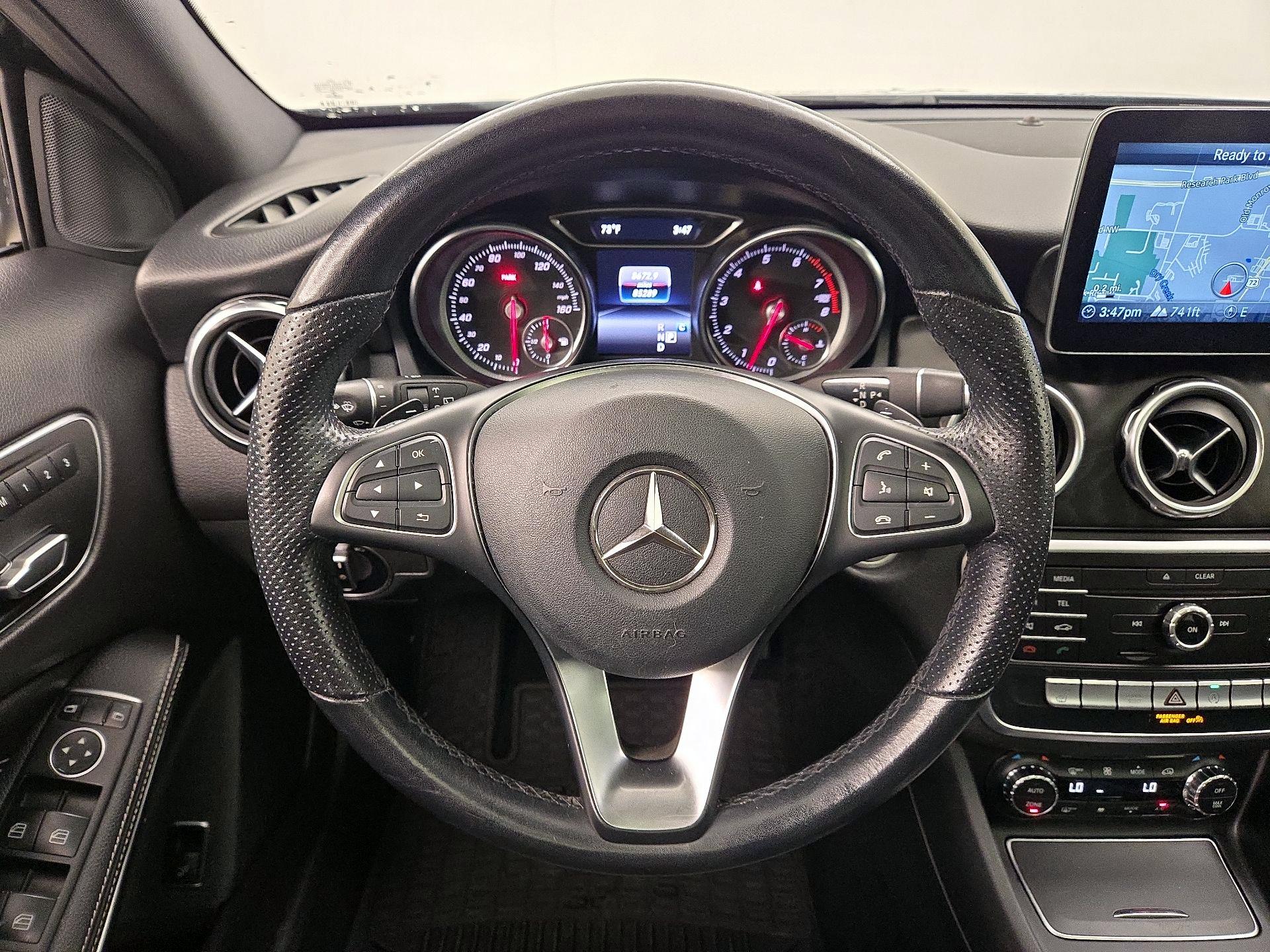Thumbnail: 2019 Mercedes-Benz GLA - 10