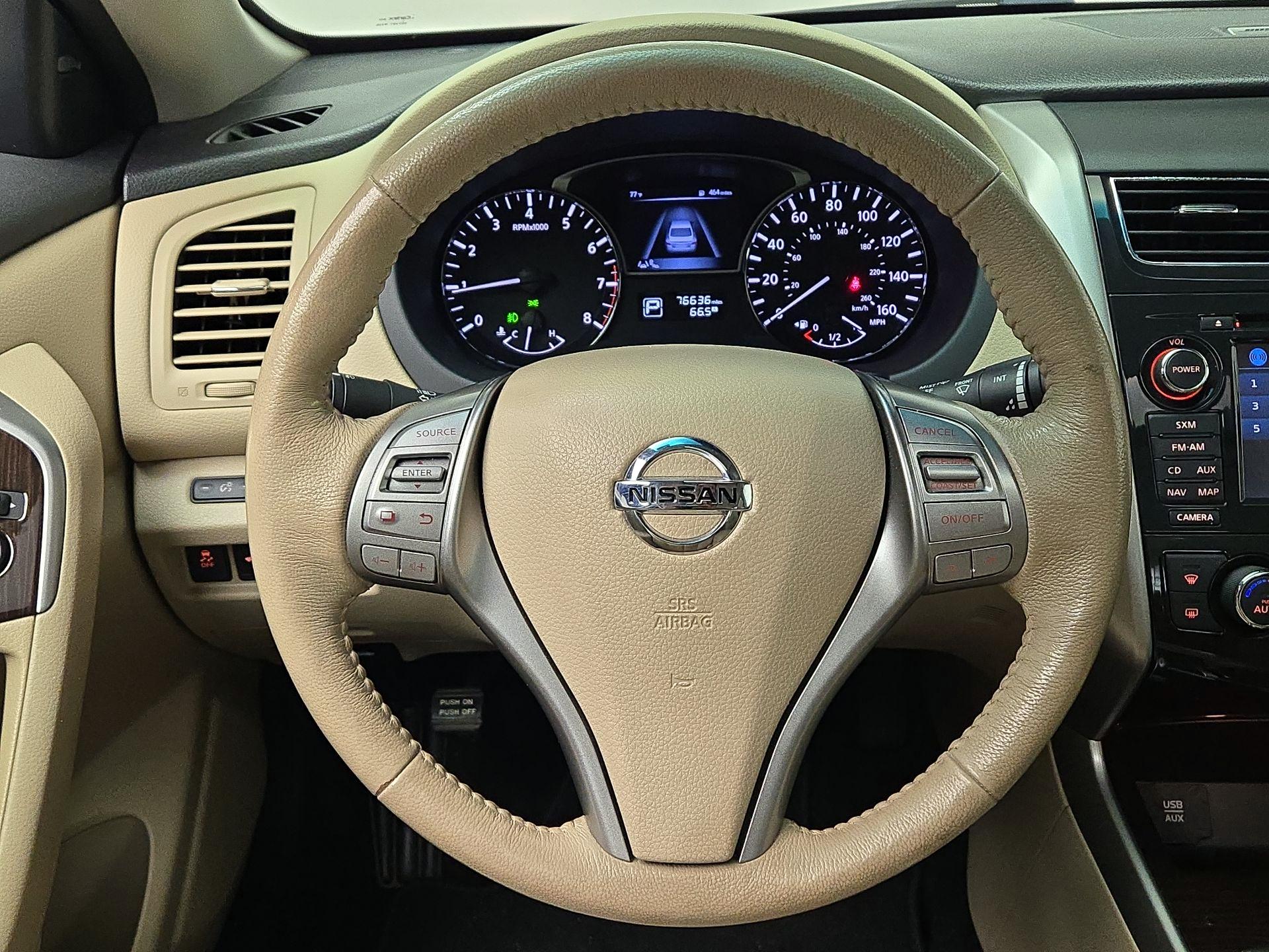 Thumbnail: 2015 Nissan Altima - 10