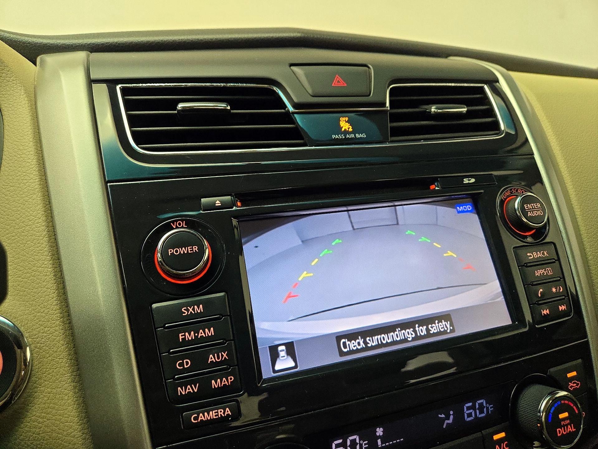 Thumbnail: 2015 Nissan Altima - 15