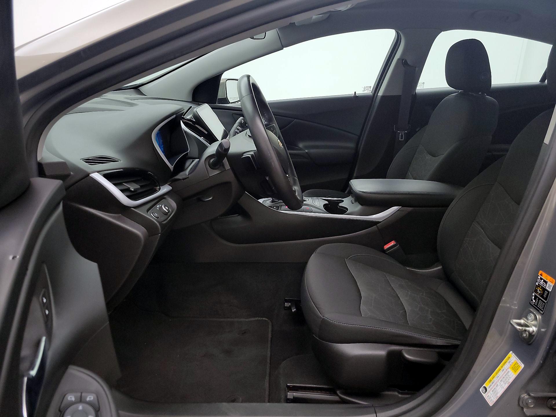 Thumbnail: 2017 Chevrolet Volt - 11