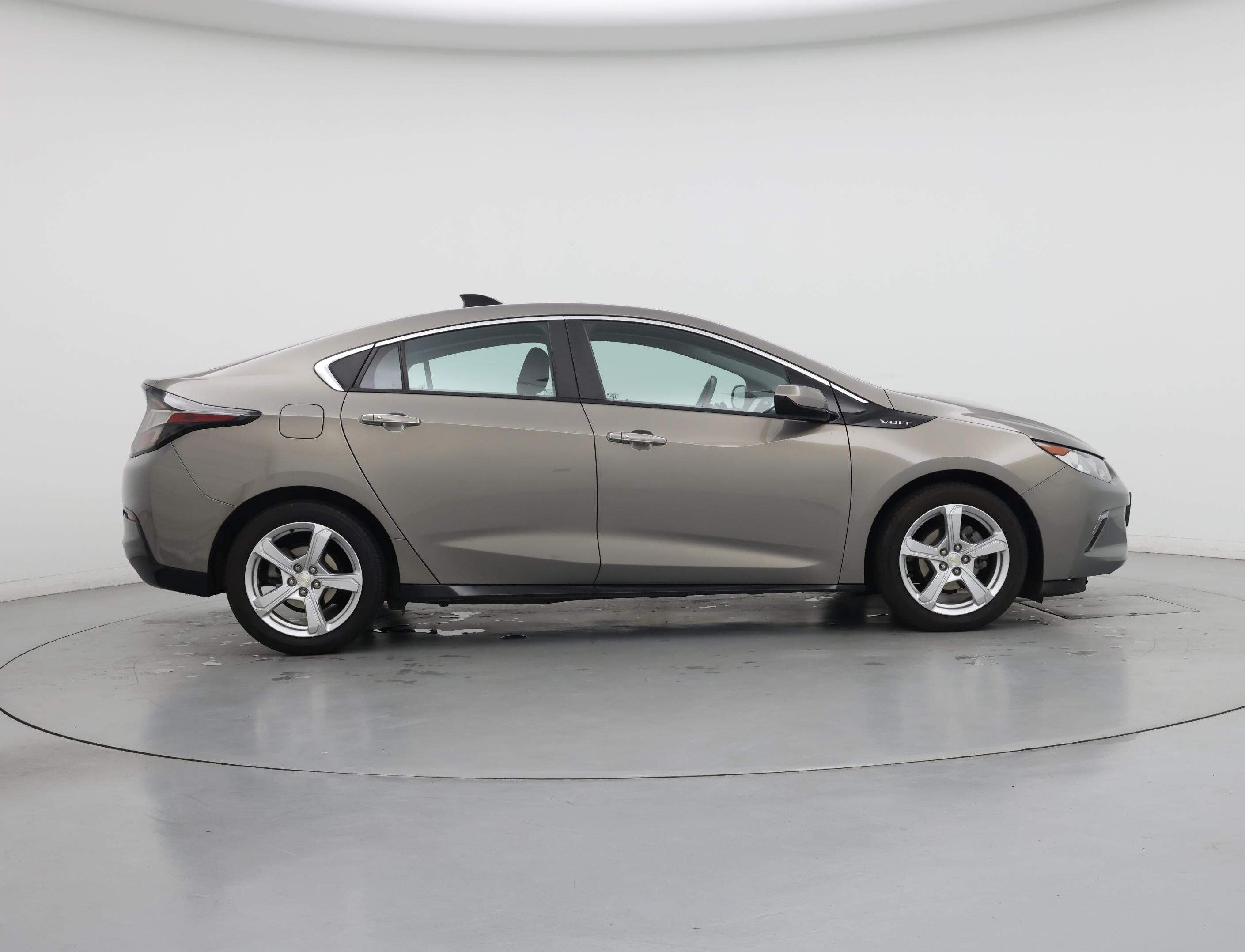 Thumbnail: 2017 Chevrolet Volt - 7