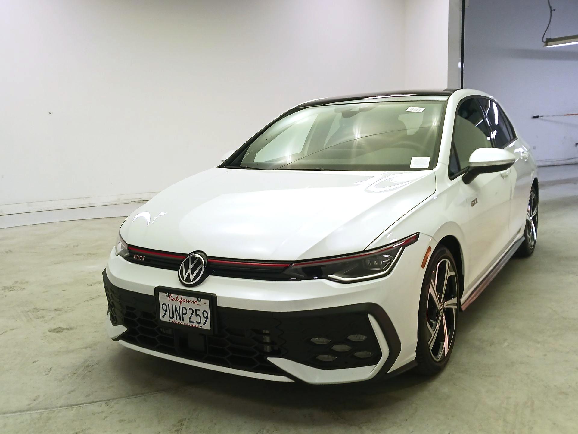 Thumbnail: 2025 Volkswagen Golf - 3