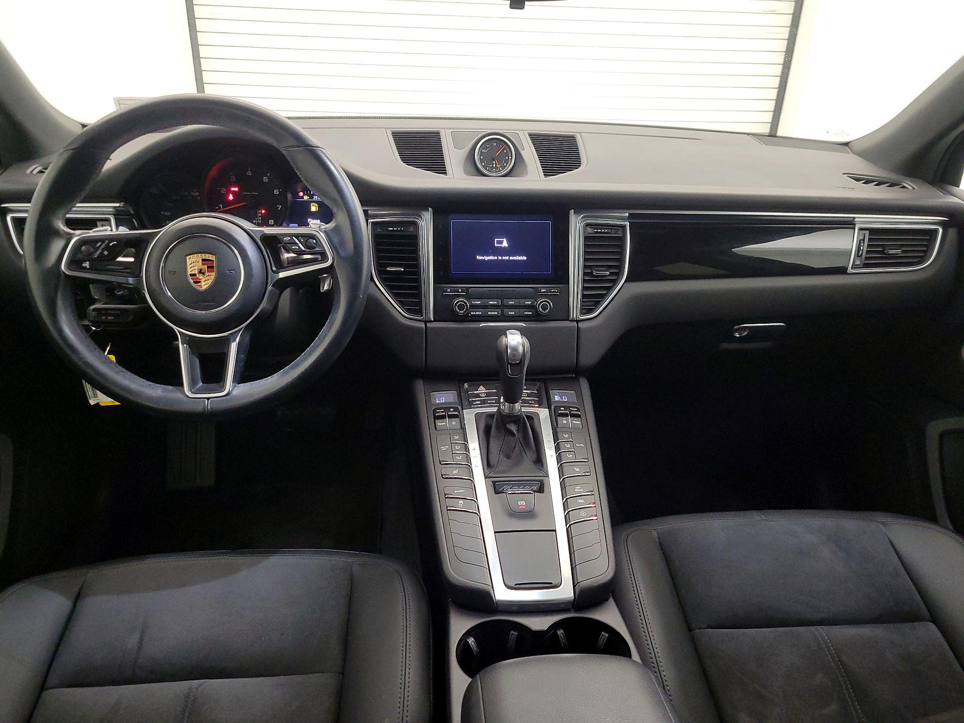 Thumbnail: 2017 Porsche Macan - 9