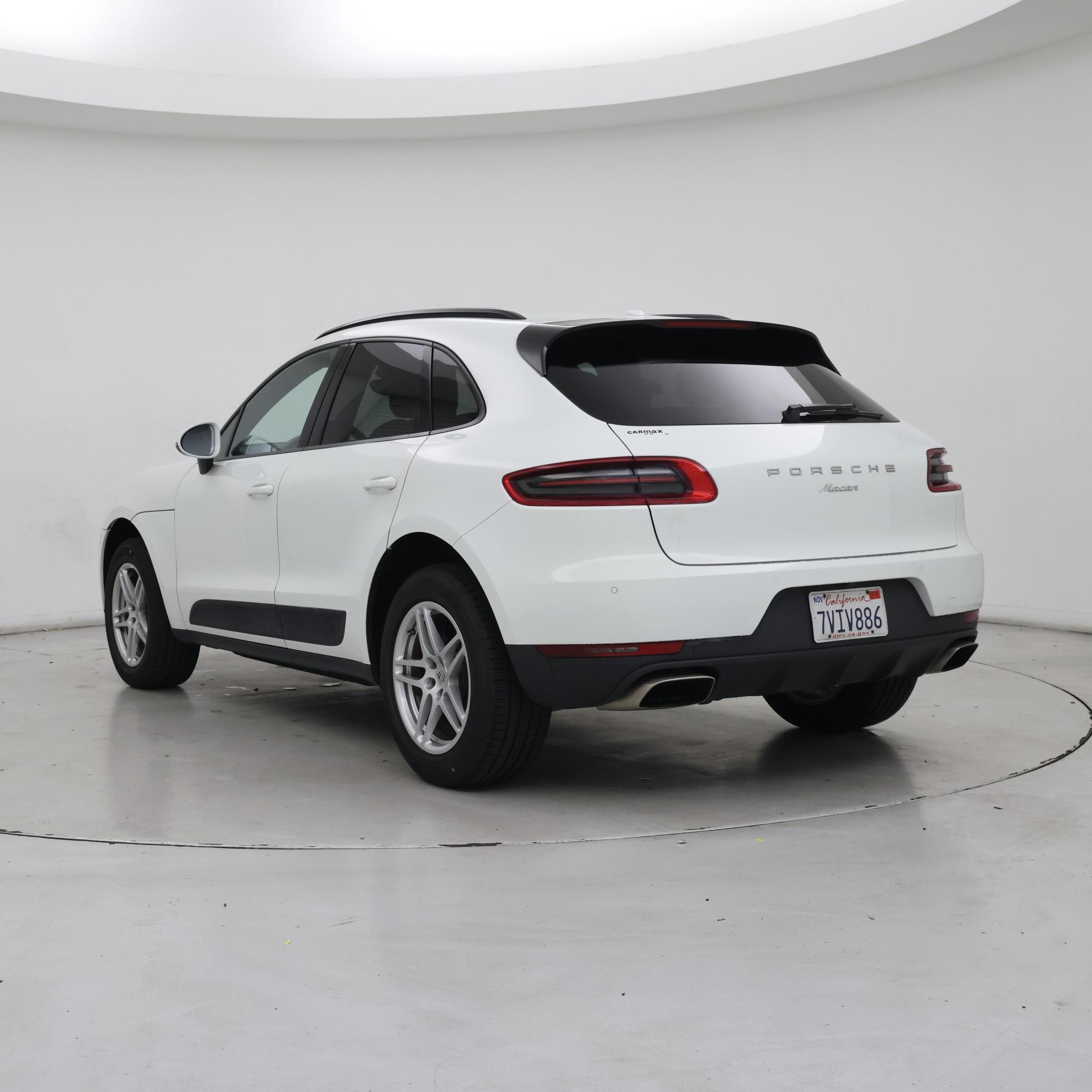 Thumbnail: 2017 Porsche Macan - 2