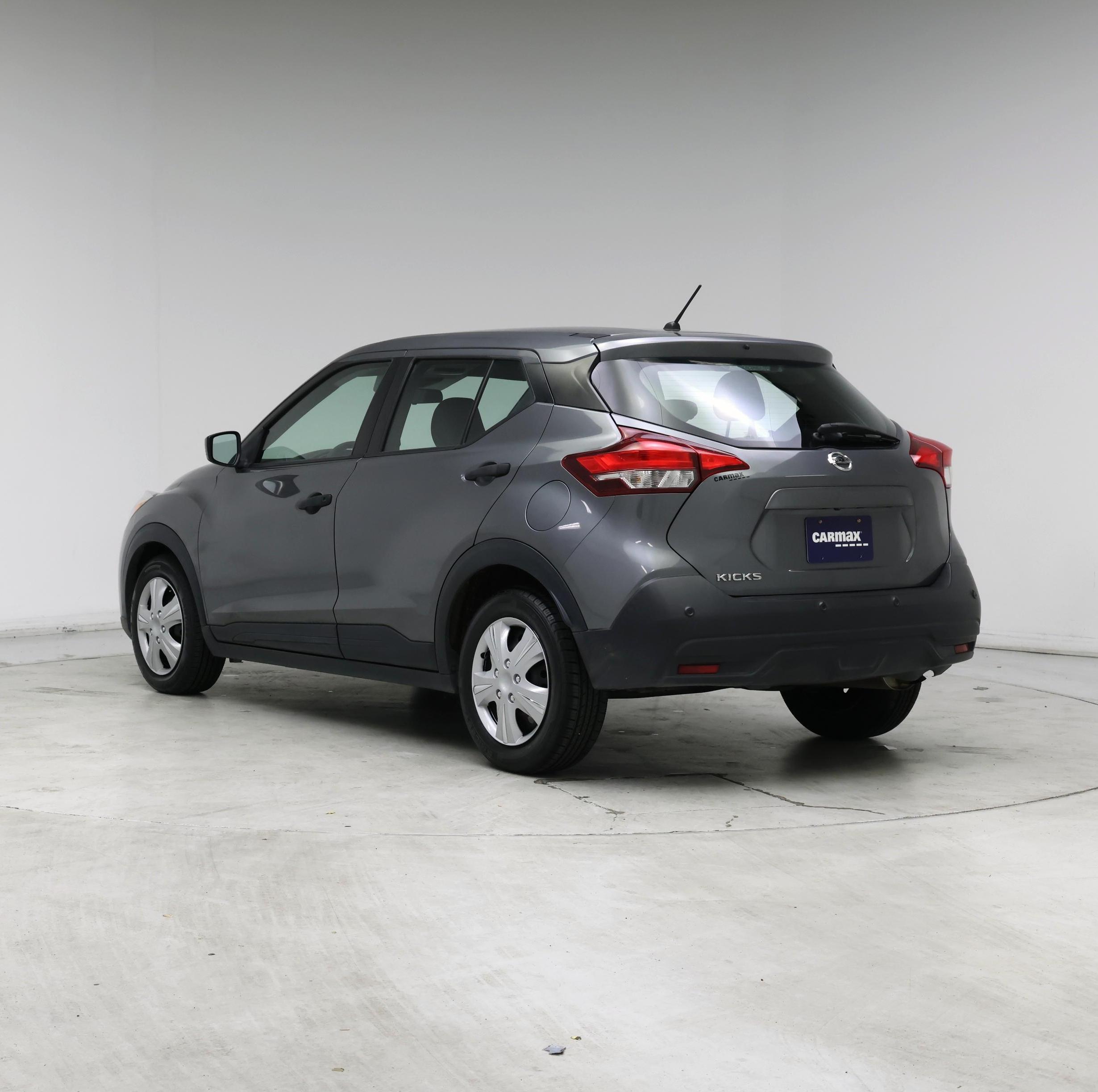 Thumbnail: 2020 Nissan Kicks - 2