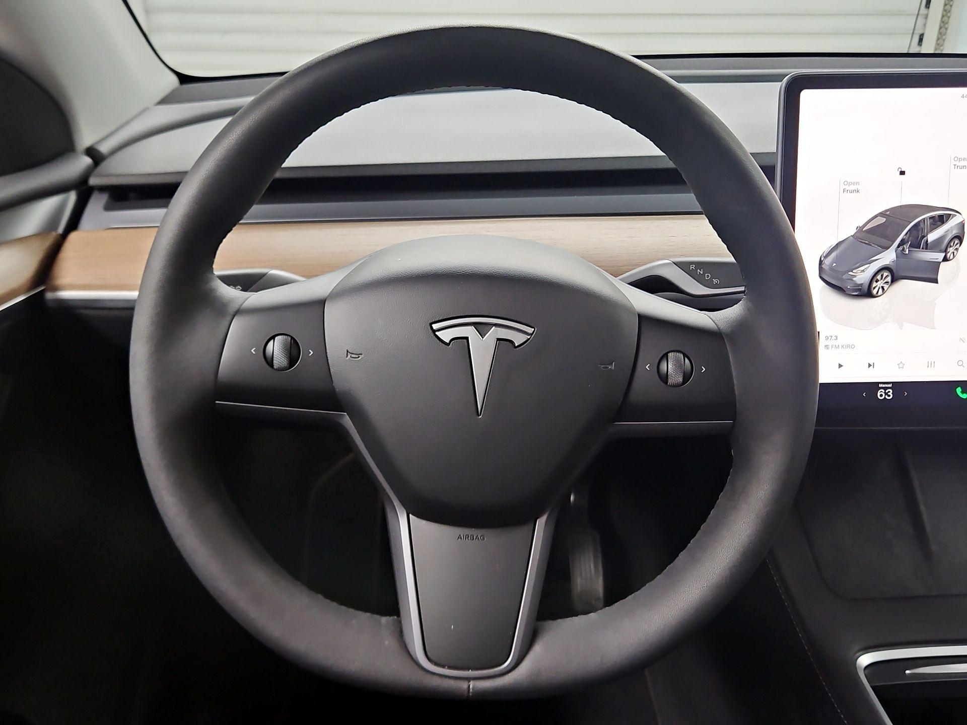 Thumbnail: 2023 Tesla Model Y - 10