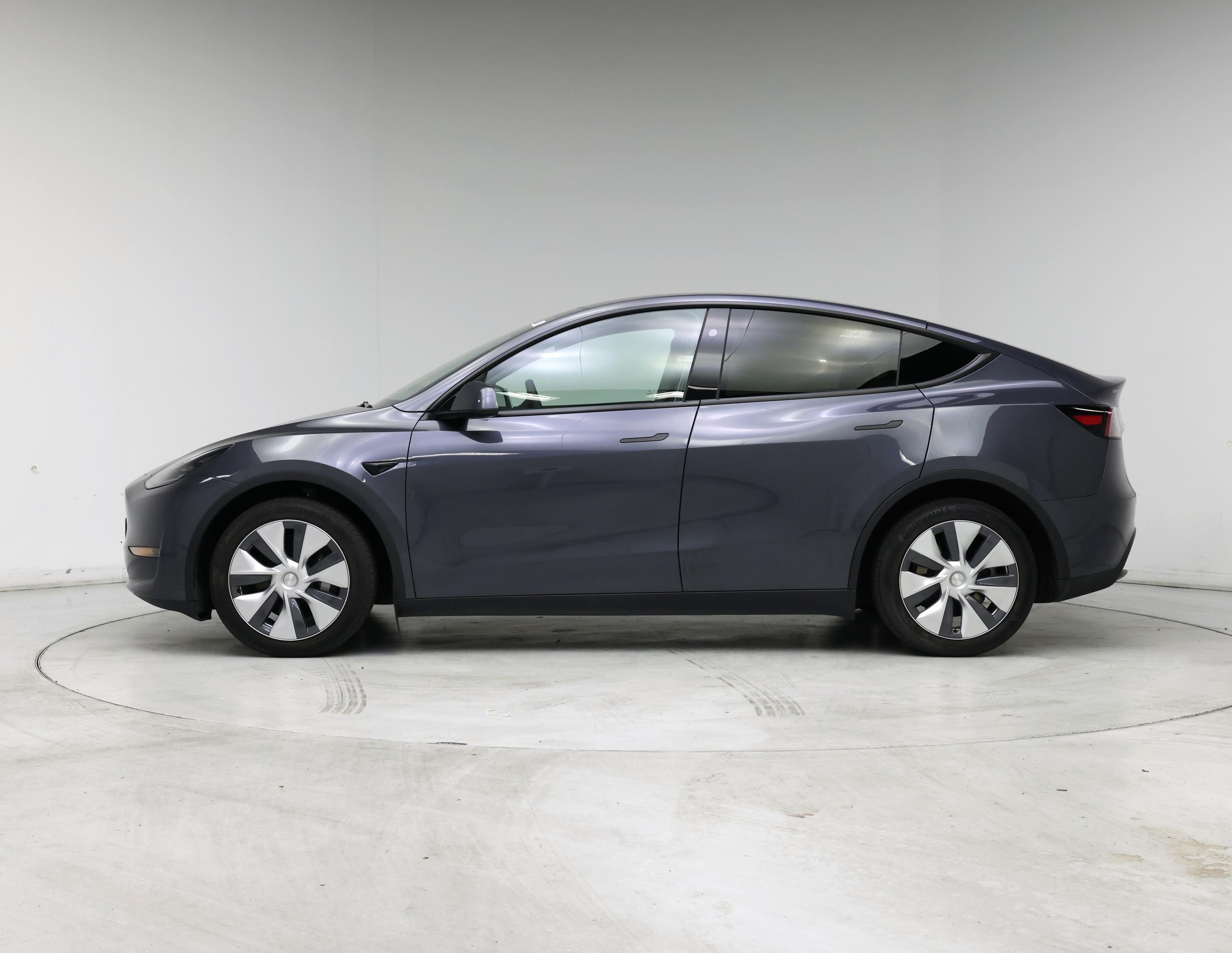Thumbnail: 2023 Tesla Model Y - 3