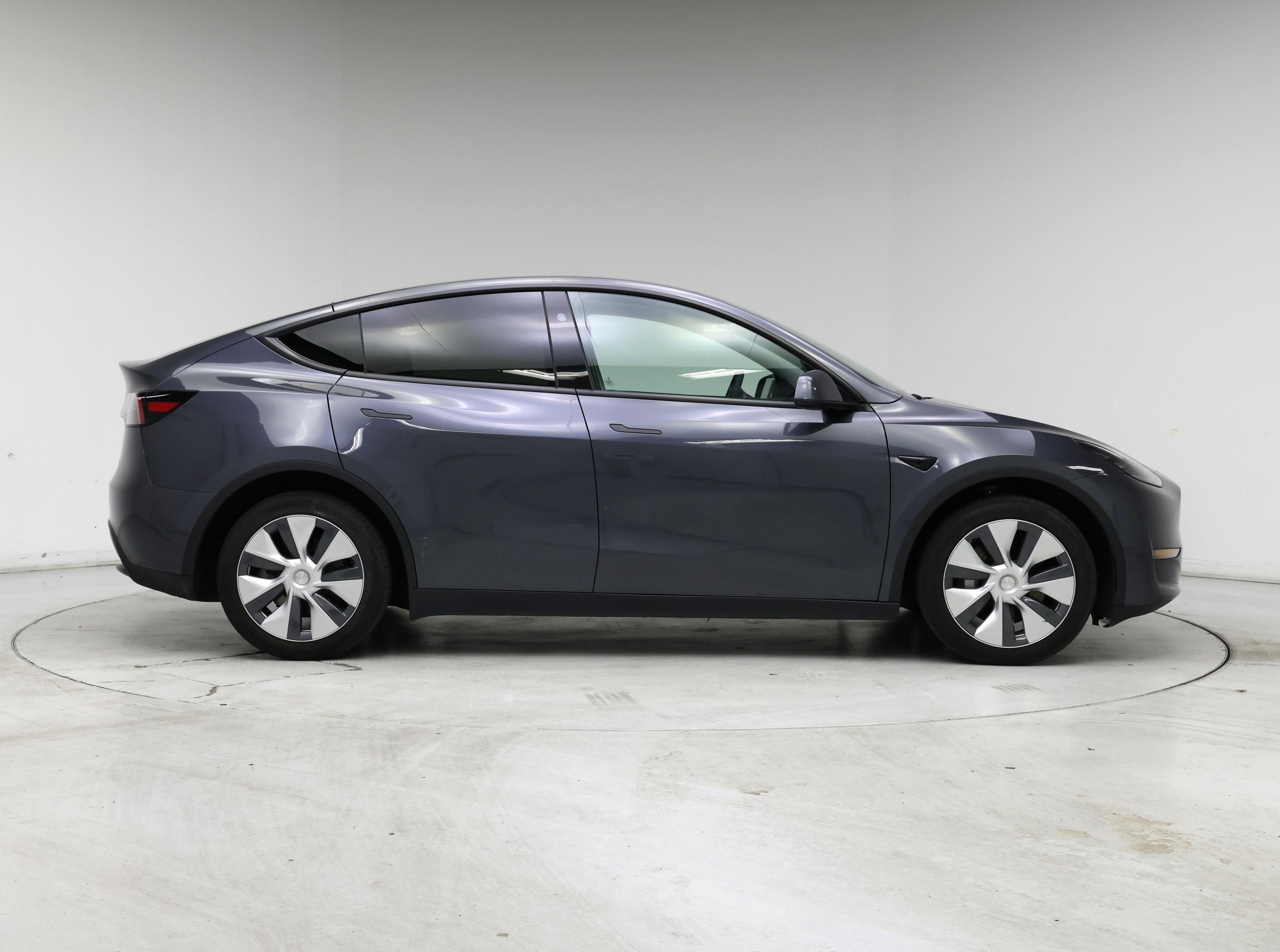 Thumbnail: 2023 Tesla Model Y - 7