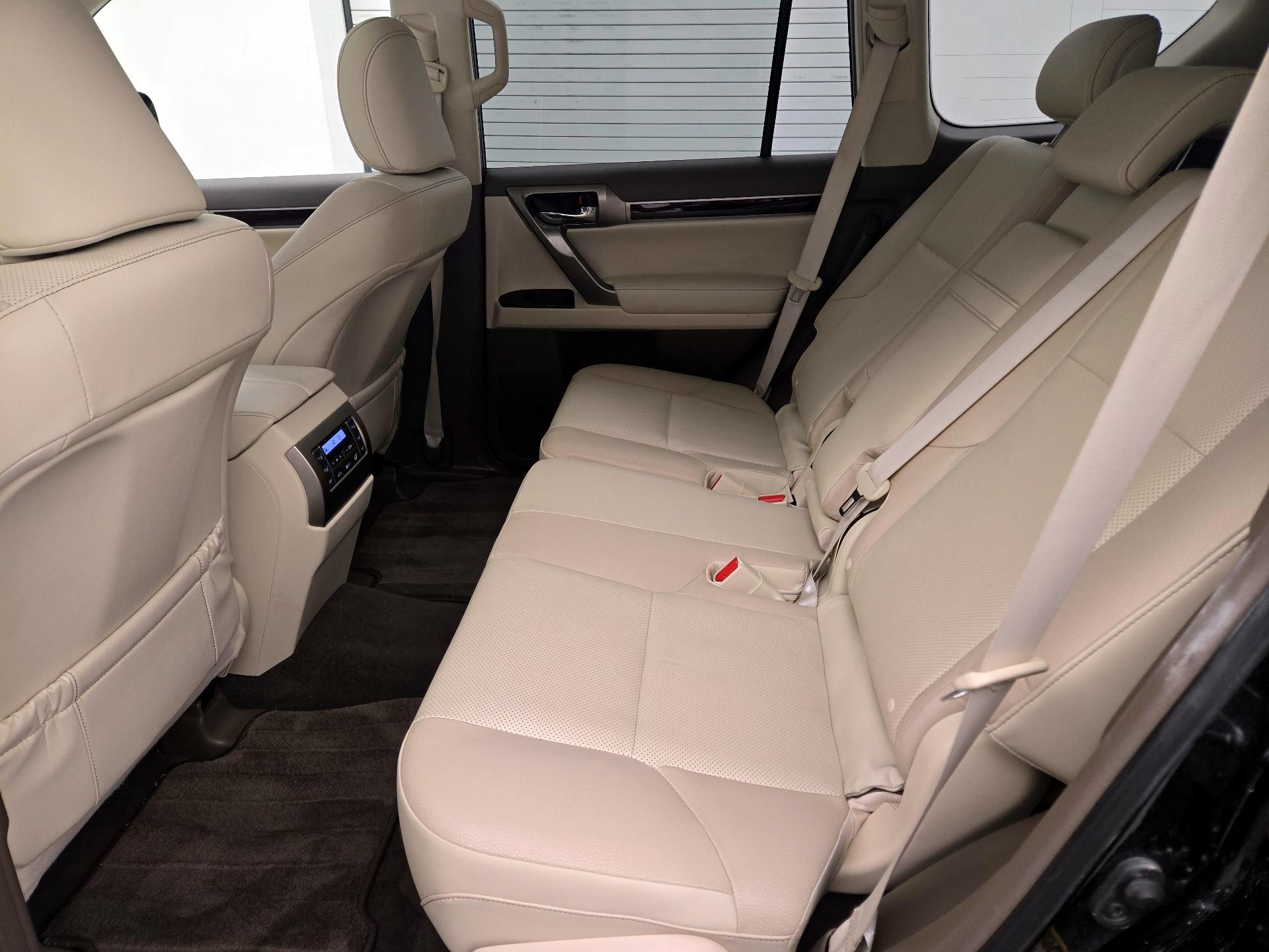 Thumbnail: 2019 Lexus GX - 20