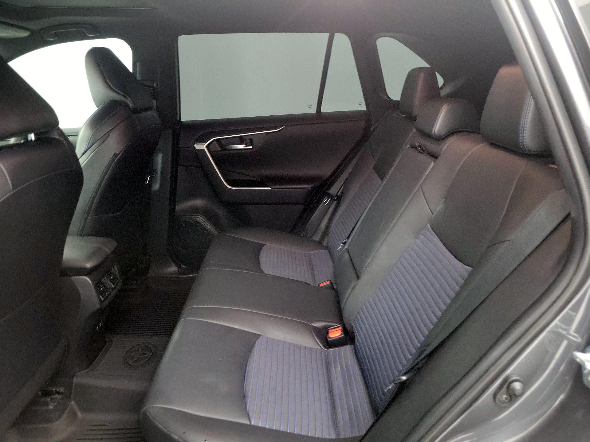 Thumbnail: 2021 Toyota RAV4 - 19