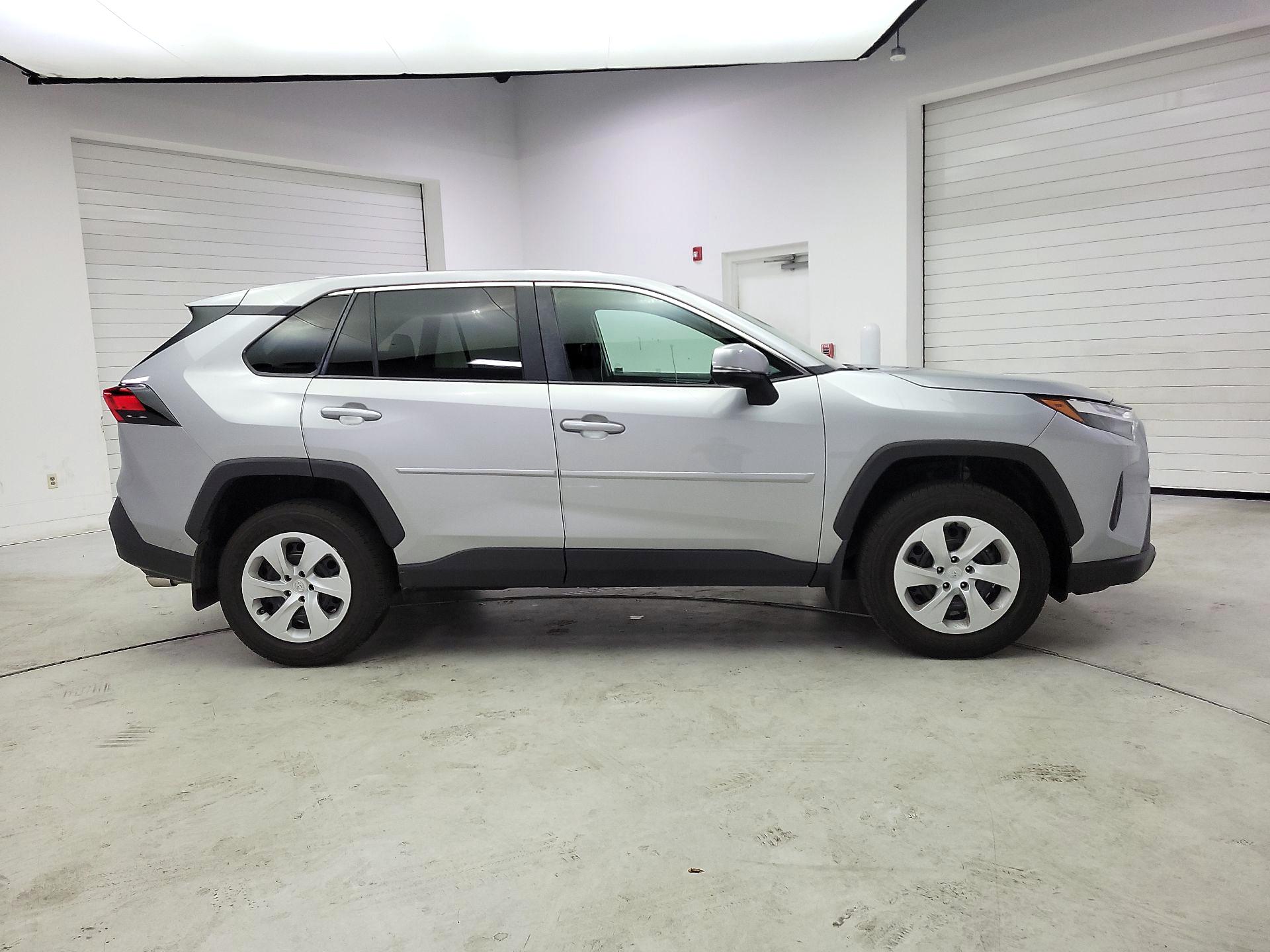 Thumbnail: 2025 Toyota RAV4 - 4