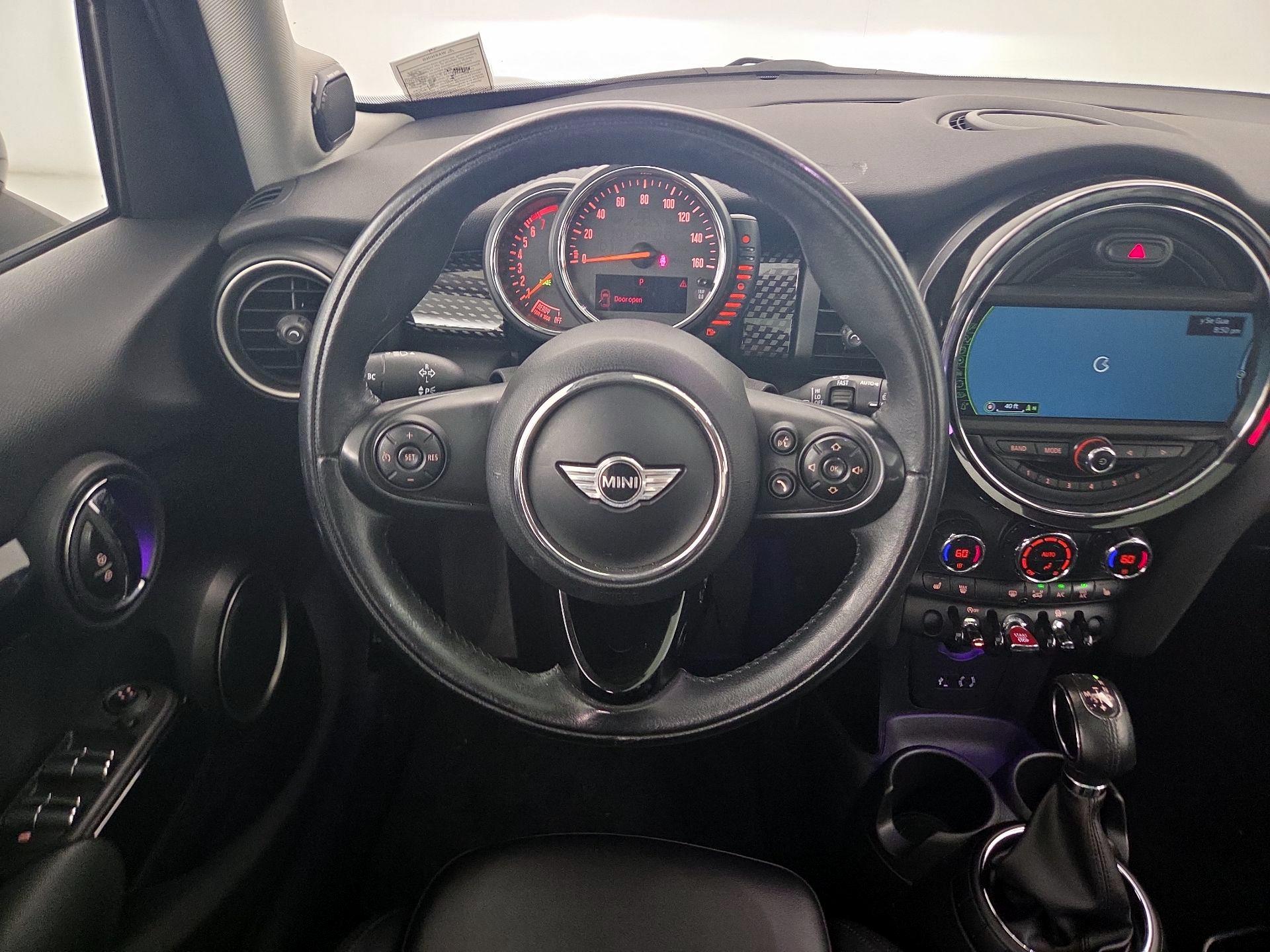 Thumbnail: 2015 MINI Cooper Hardtop - 10