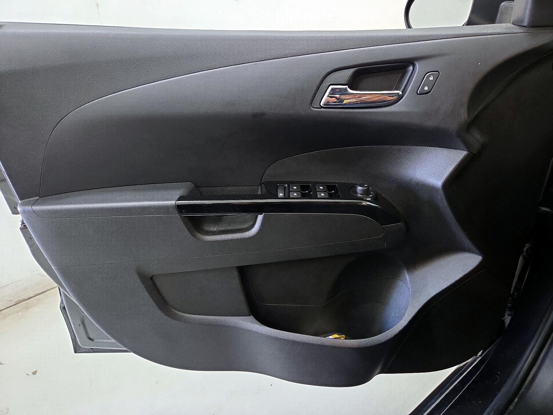Thumbnail: 2019 Chevrolet Sonic - 12