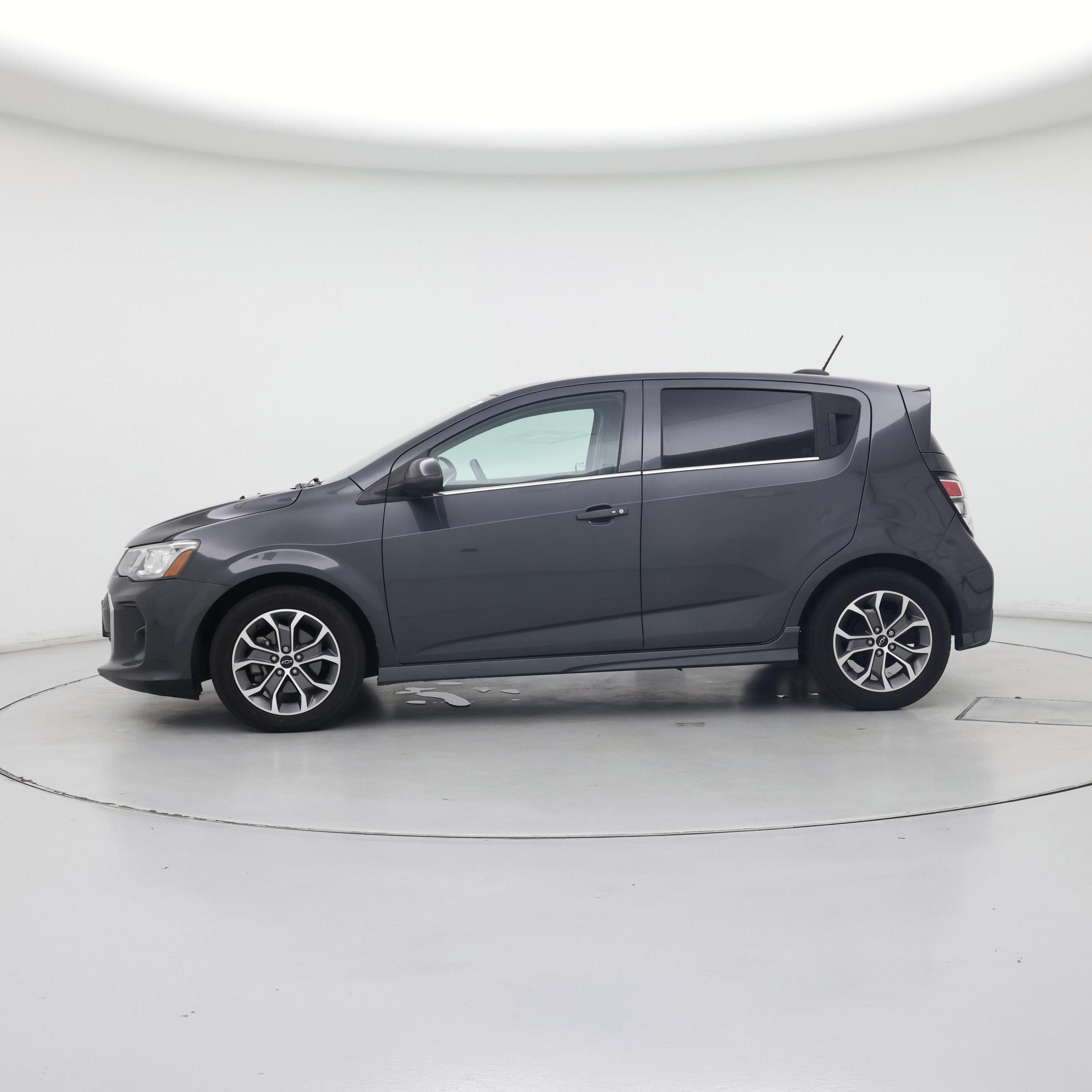 Thumbnail: 2019 Chevrolet Sonic - 3