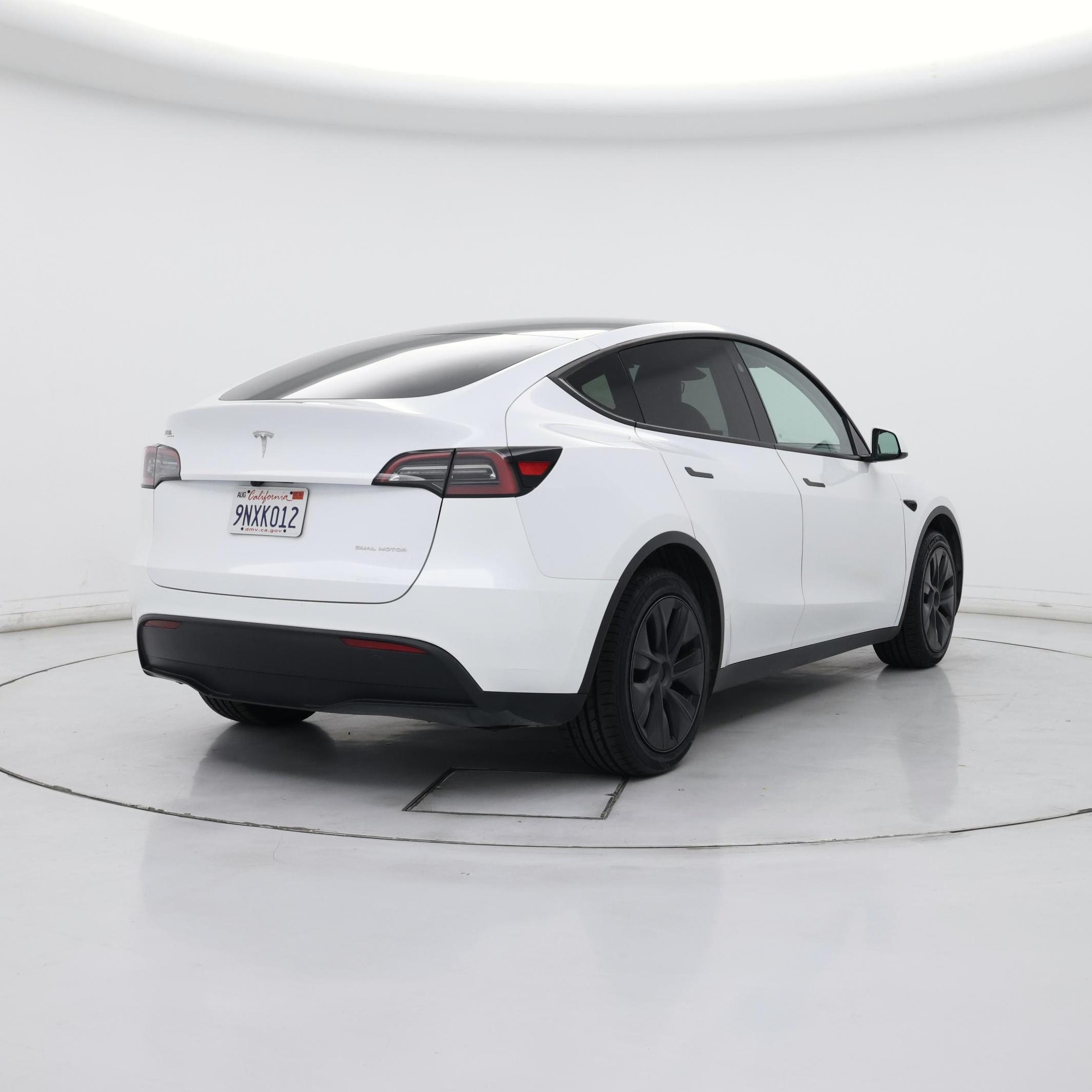 Thumbnail: 2024 Tesla Model Y - 8
