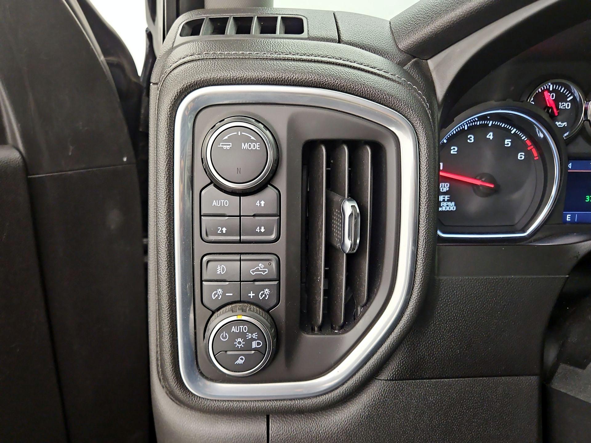 Thumbnail: 2021 Chevrolet Silverado 1500 - 13