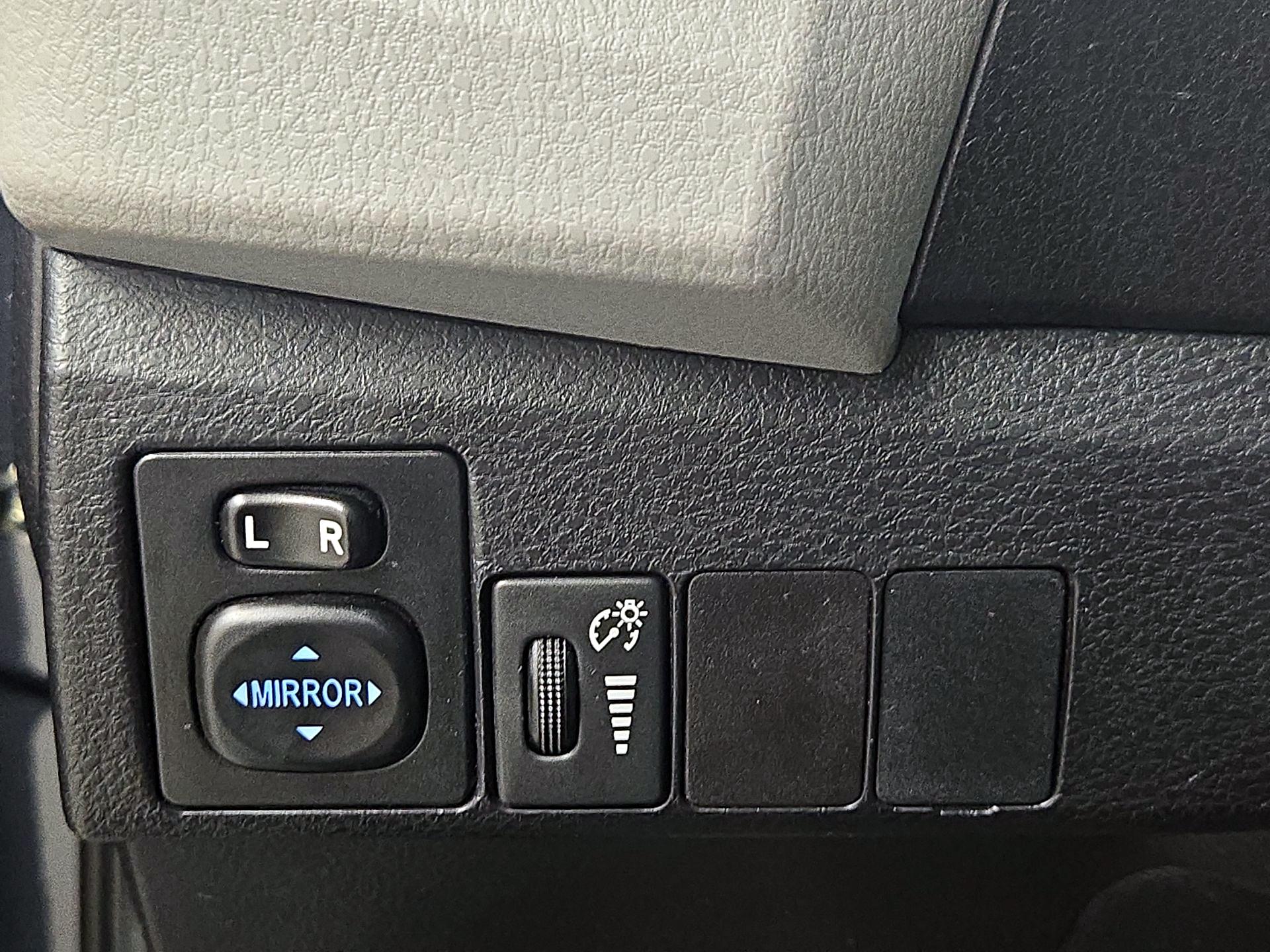 Thumbnail: 2016 Toyota Corolla - 13