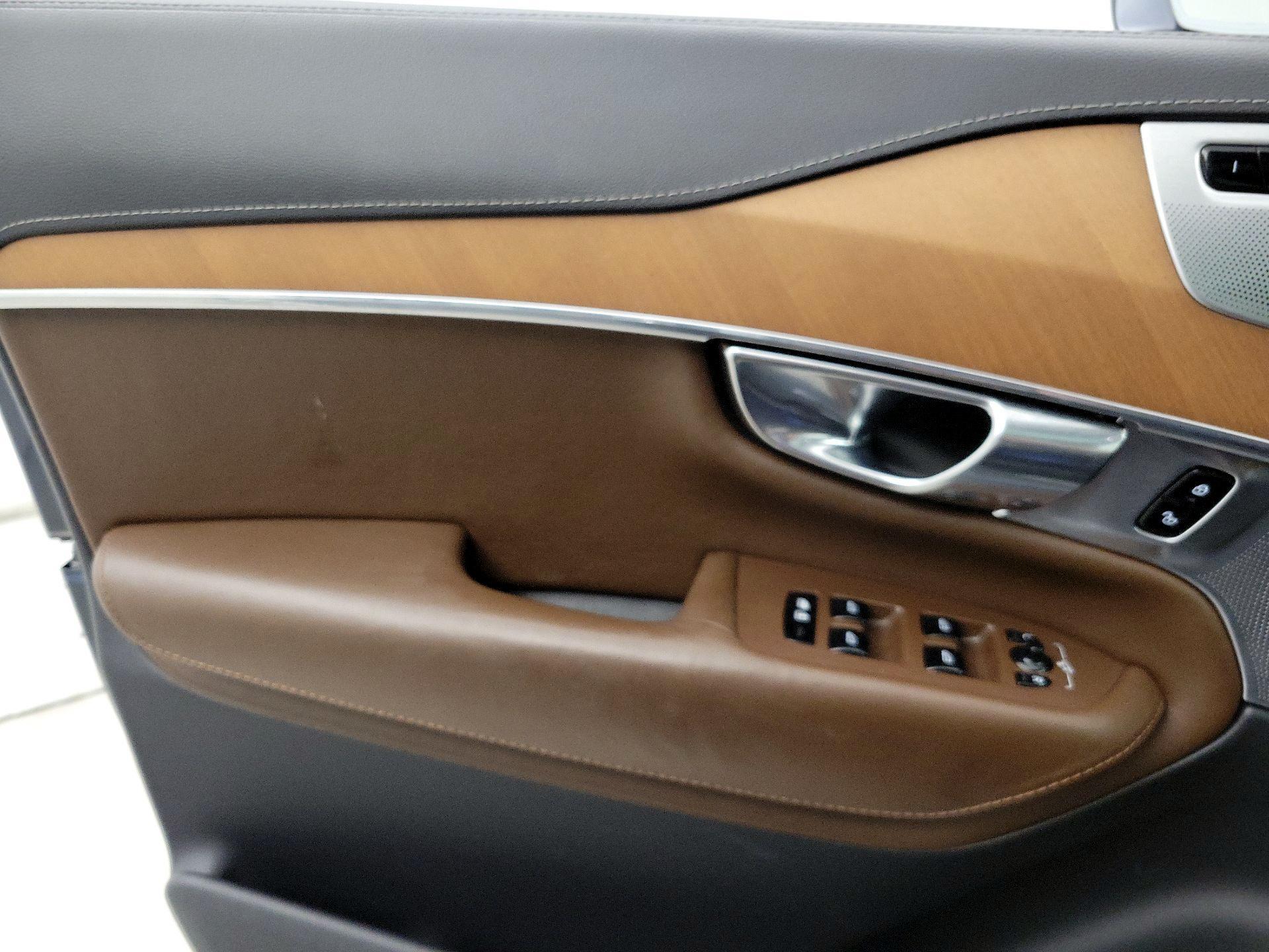 Thumbnail: 2018 Volvo XC90 - 12