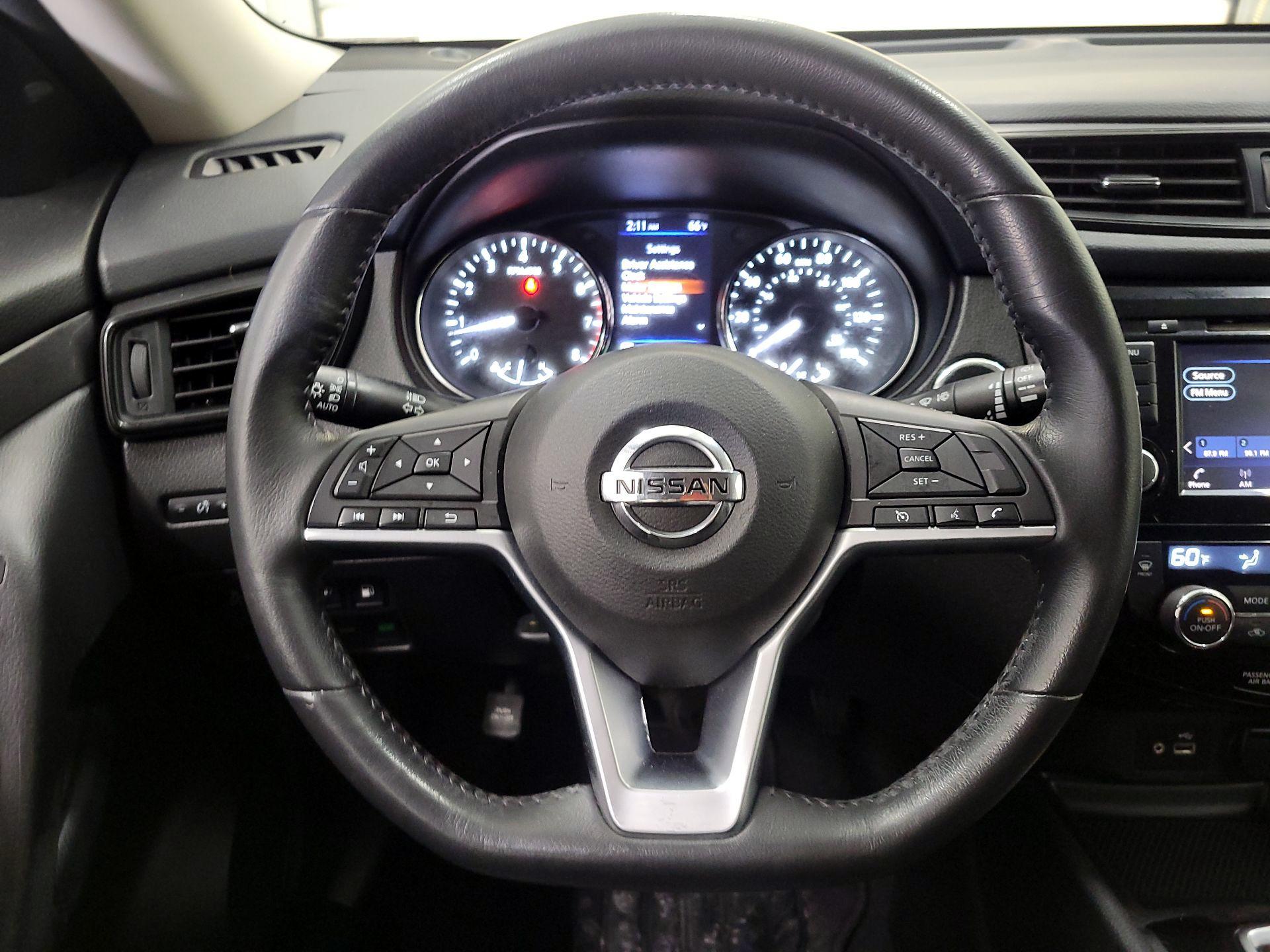 Thumbnail: 2019 Nissan Rogue - 10