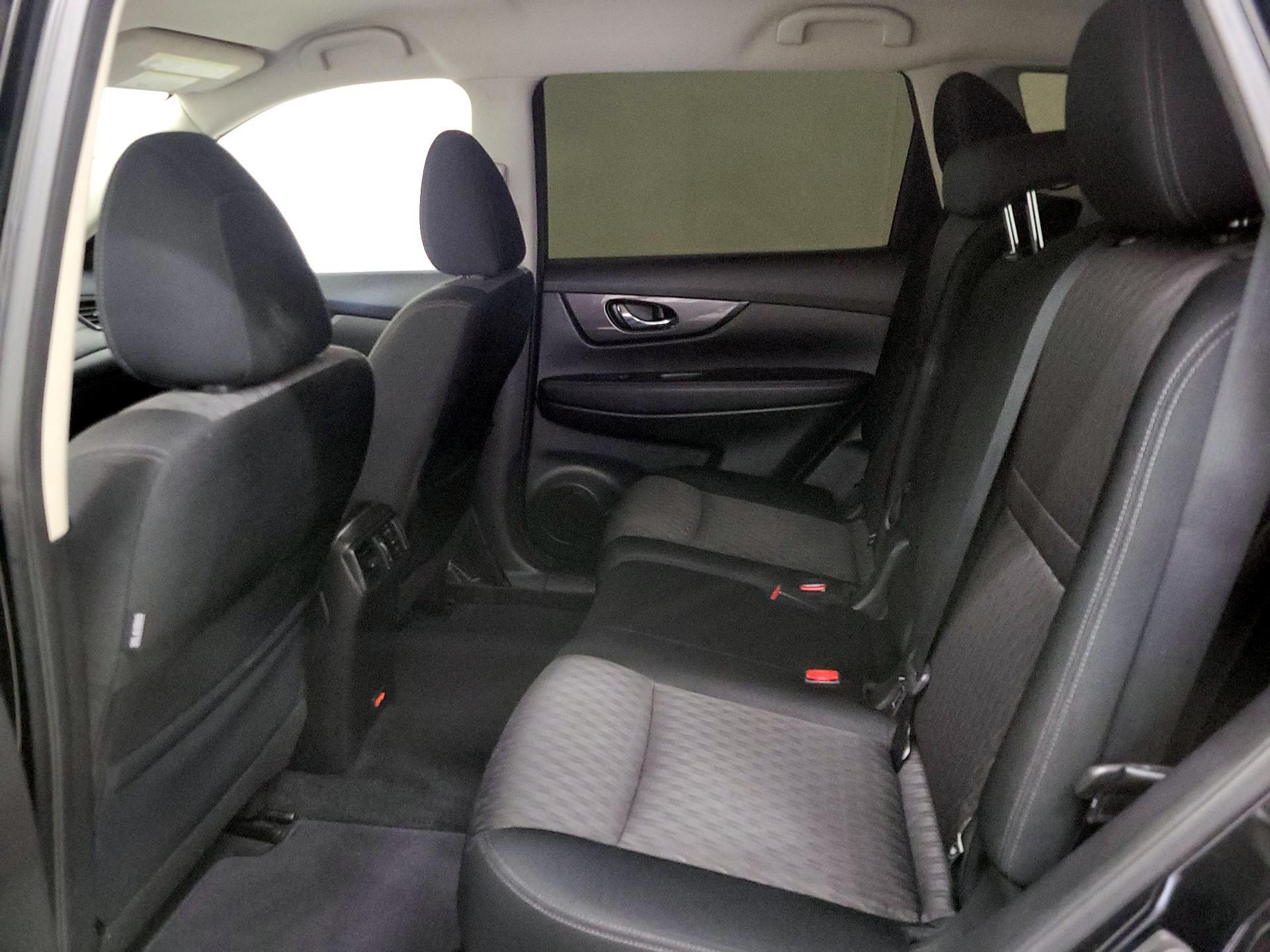 Thumbnail: 2019 Nissan Rogue - 19