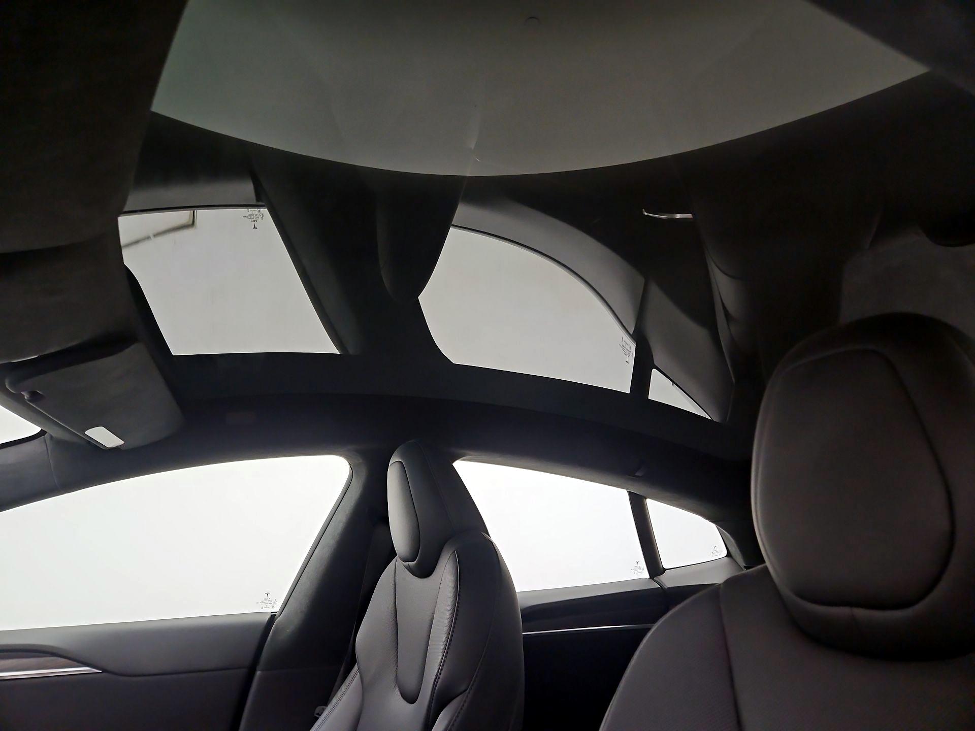 Thumbnail: 2022 Tesla Model S - 18