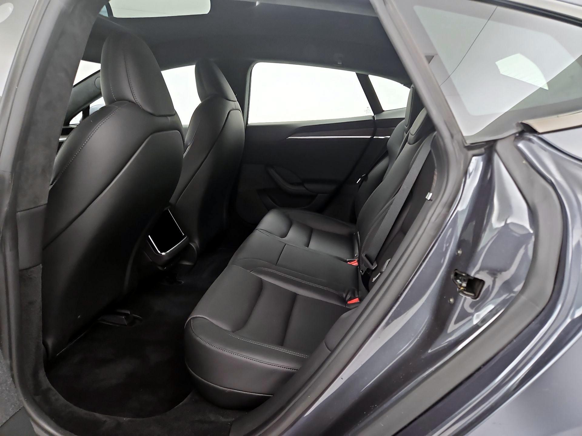 Thumbnail: 2022 Tesla Model S - 19