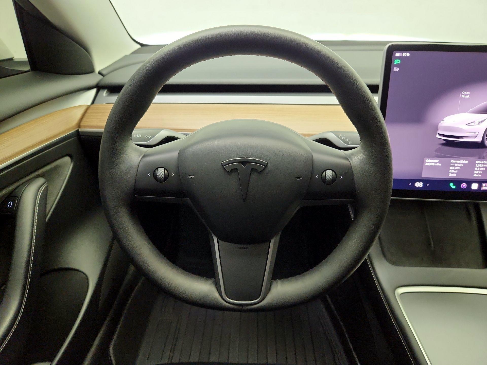 Thumbnail: 2023 Tesla Model 3 - 10