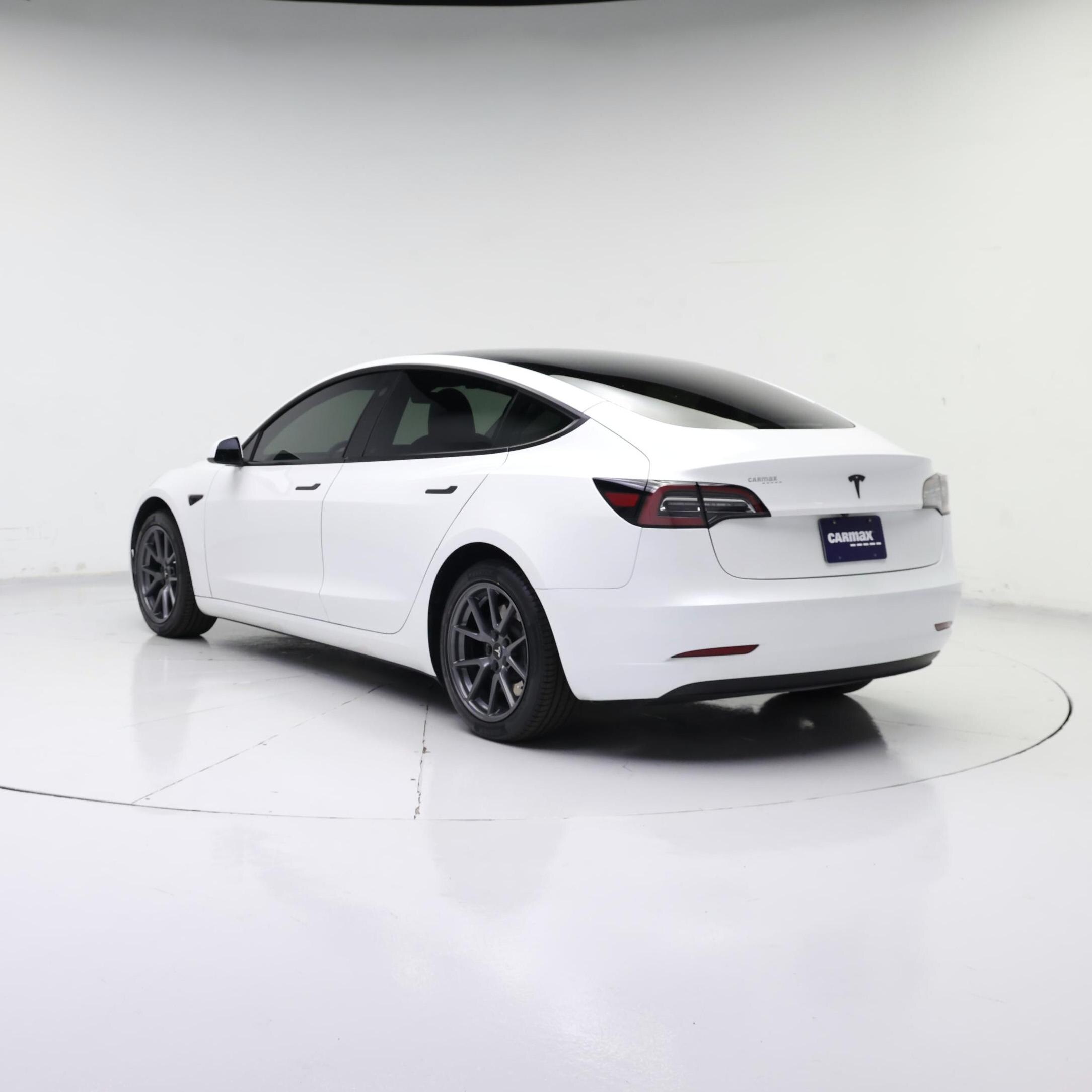 Thumbnail: 2023 Tesla Model 3 - 2